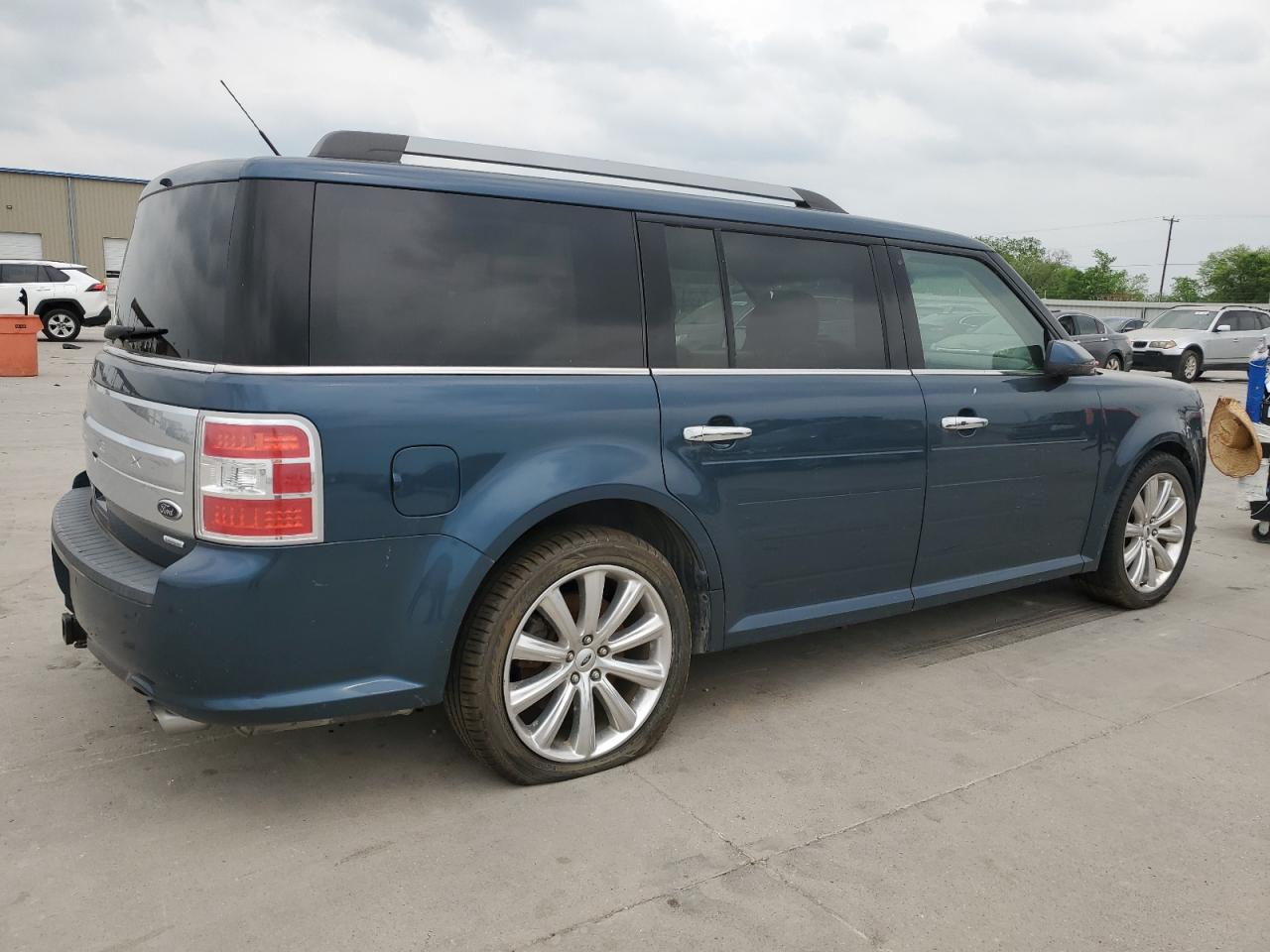 Photo 2 VIN: 2FMHK6DT2GBA05483 - FORD FLEX 