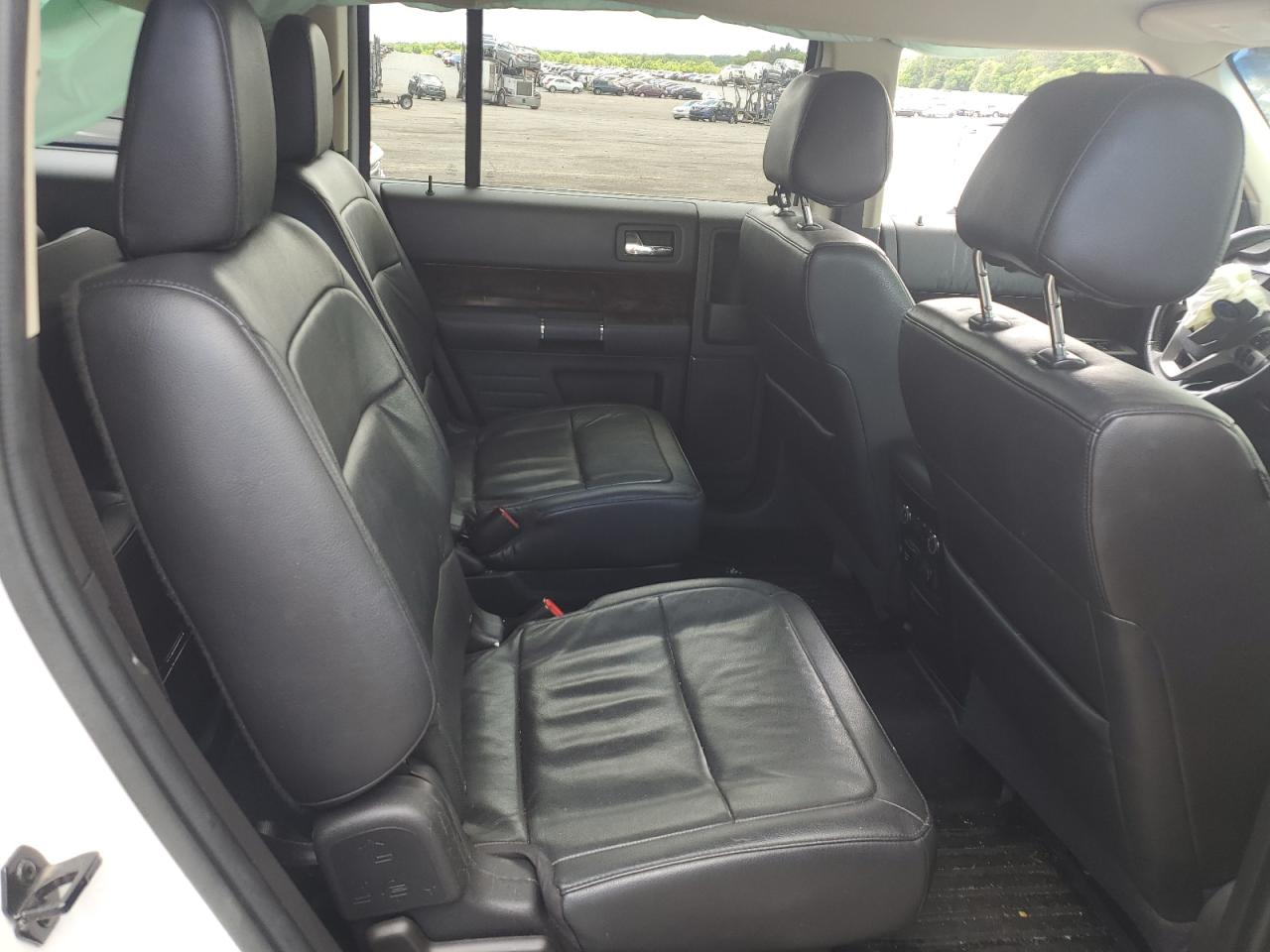 Photo 10 VIN: 2FMHK6DT2HBA09051 - FORD FLEX 