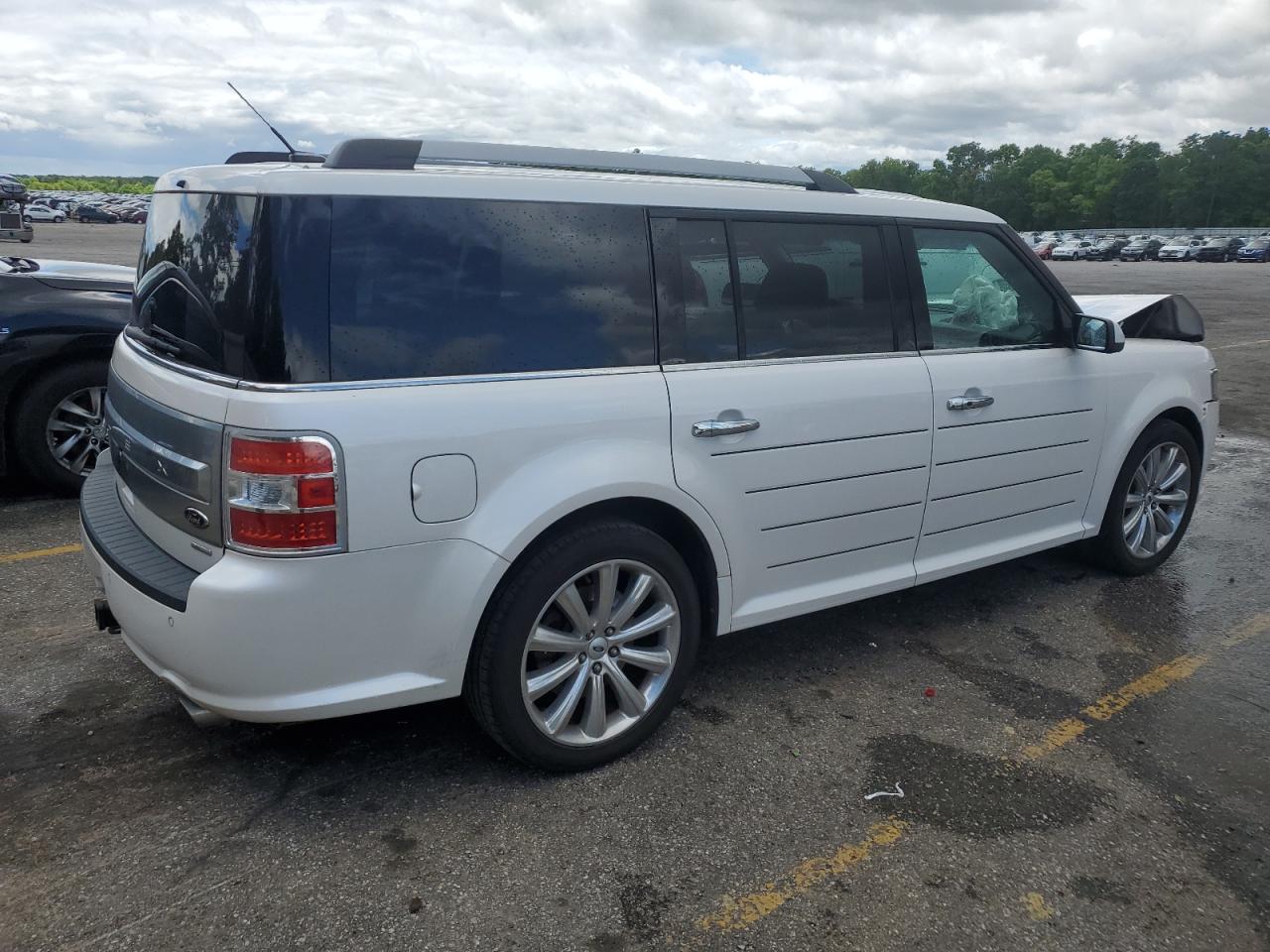 Photo 2 VIN: 2FMHK6DT2HBA09051 - FORD FLEX 