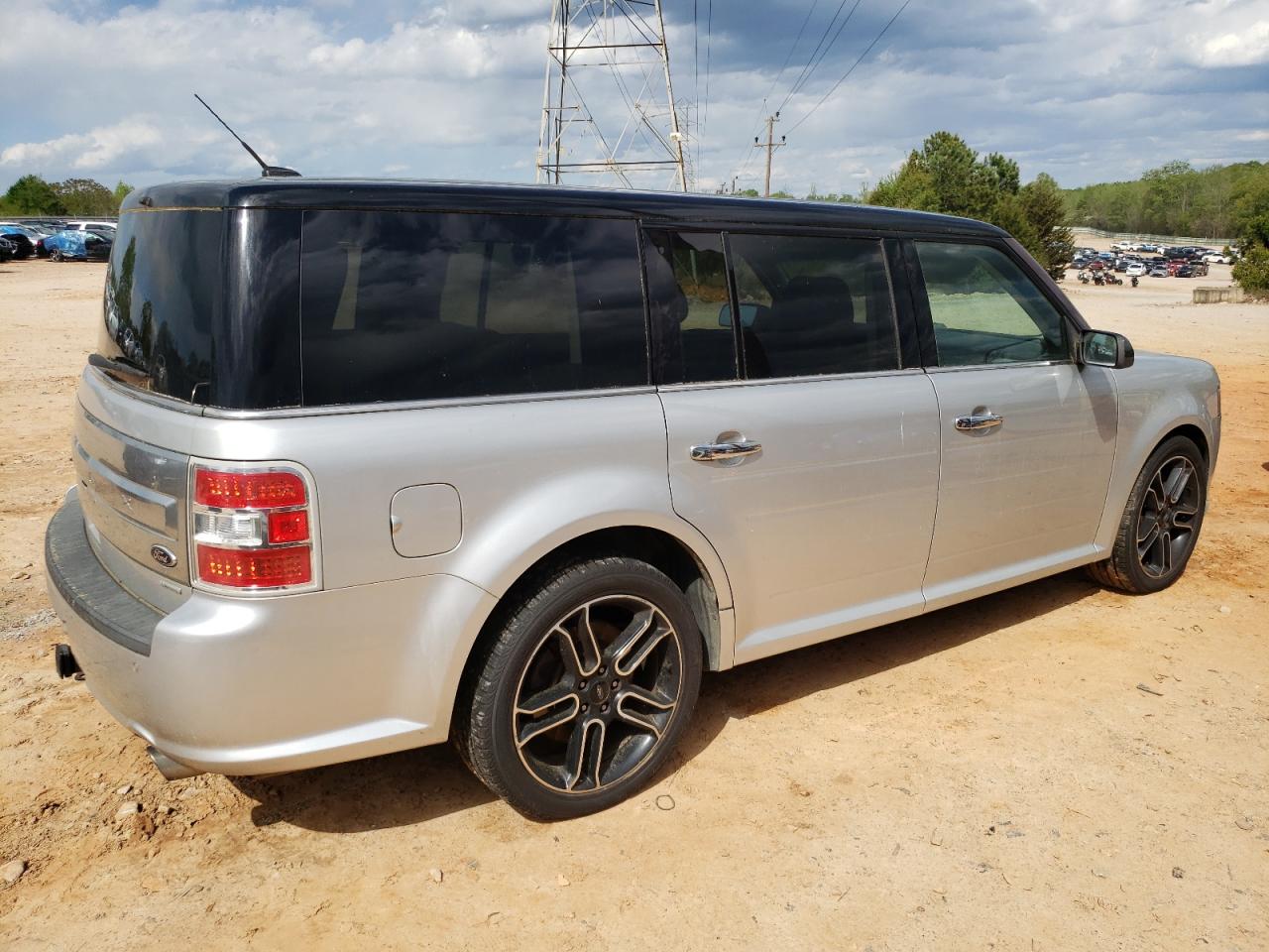 Photo 2 VIN: 2FMHK6DT3DBD31126 - FORD FLEX 