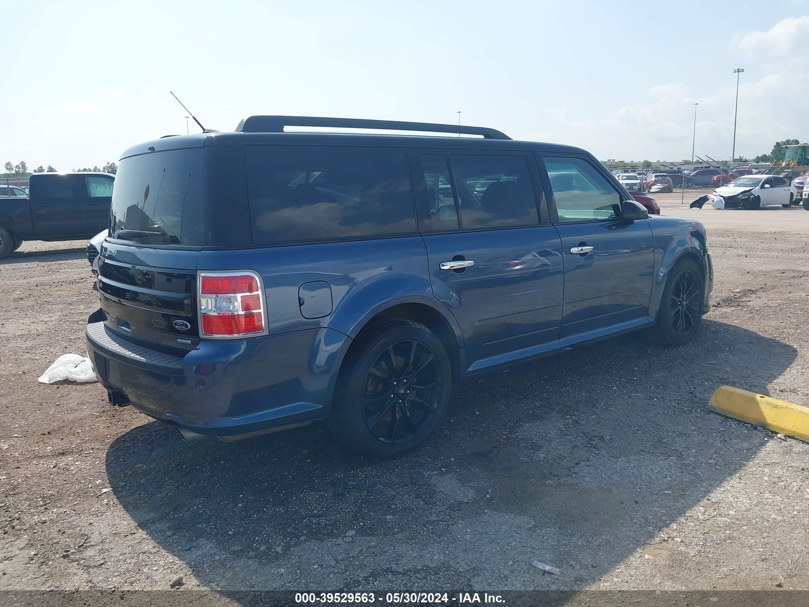 Photo 3 VIN: 2FMHK6DT9KBA07904 - FORD FLEX 