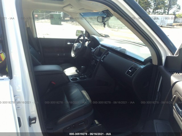 Photo 4 VIN: 2FMHK6DTXJBA12382 - FORD FLEX 