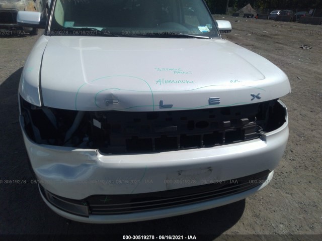 Photo 5 VIN: 2FMHK6DTXJBA12382 - FORD FLEX 