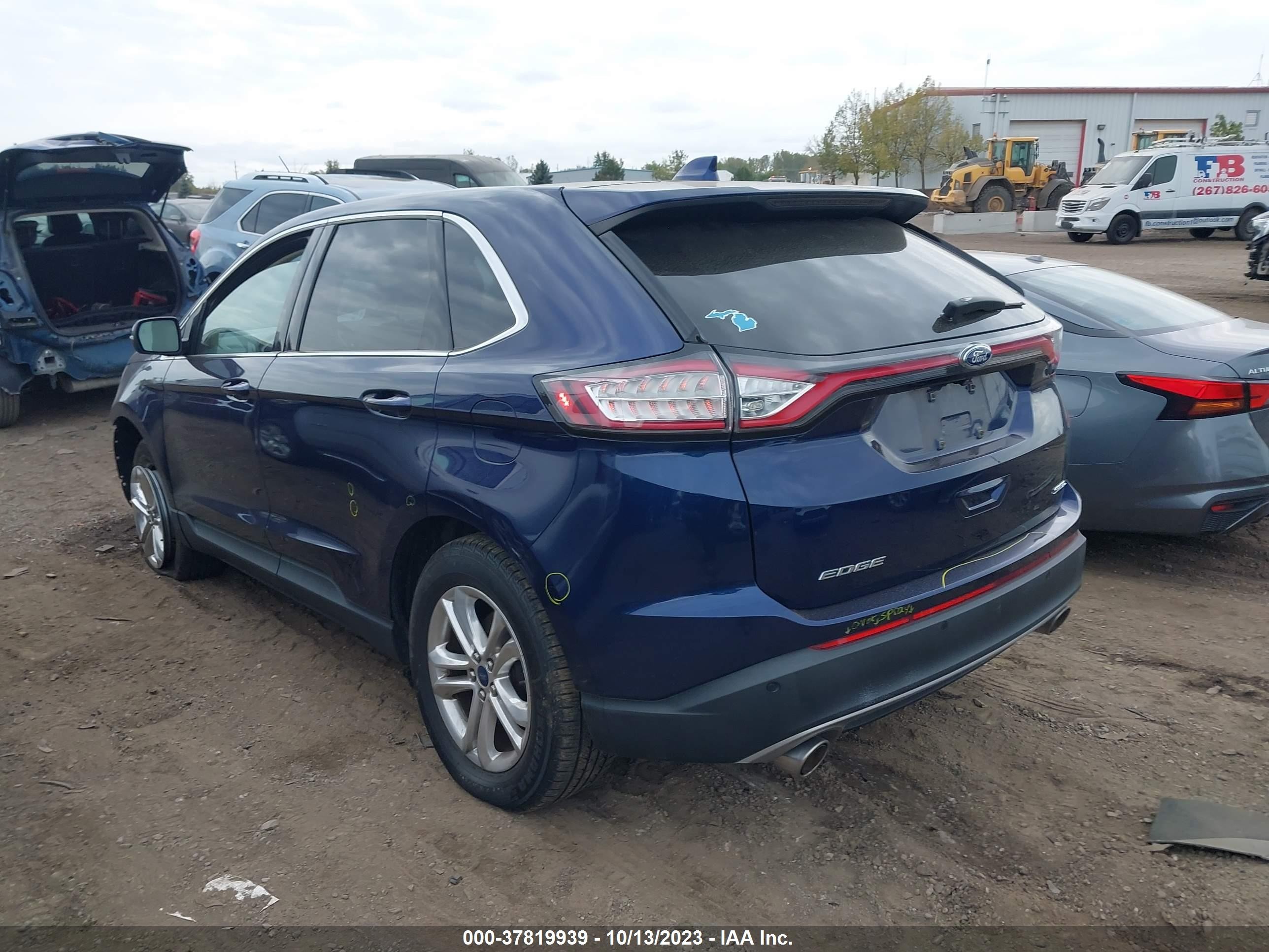 Photo 2 VIN: 2FMPK3J8XGBC37629 - FORD EDGE 