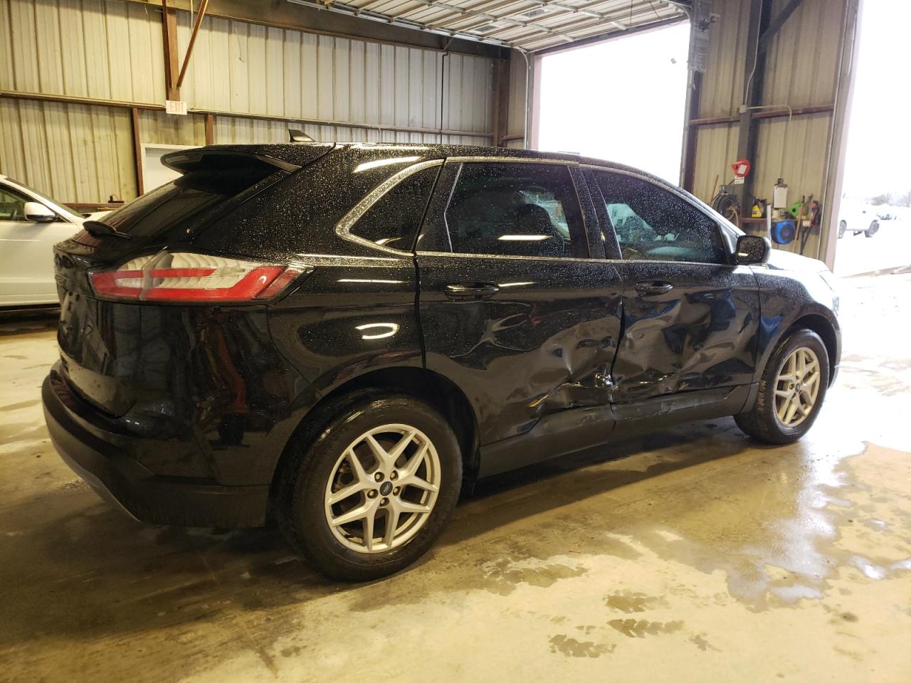 Photo 2 VIN: 2FMPK3J90MBA21518 - FORD EDGE 