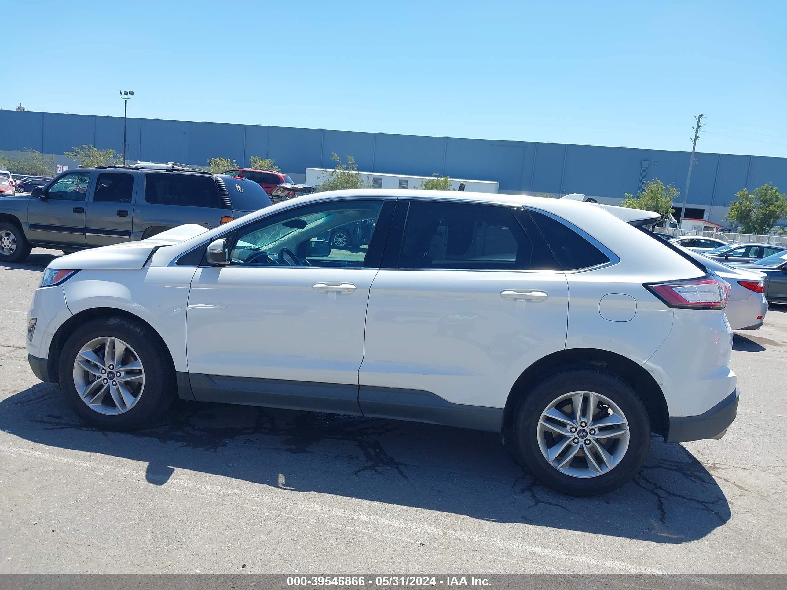 Photo 13 VIN: 2FMPK3J95GBB73430 - FORD EDGE 