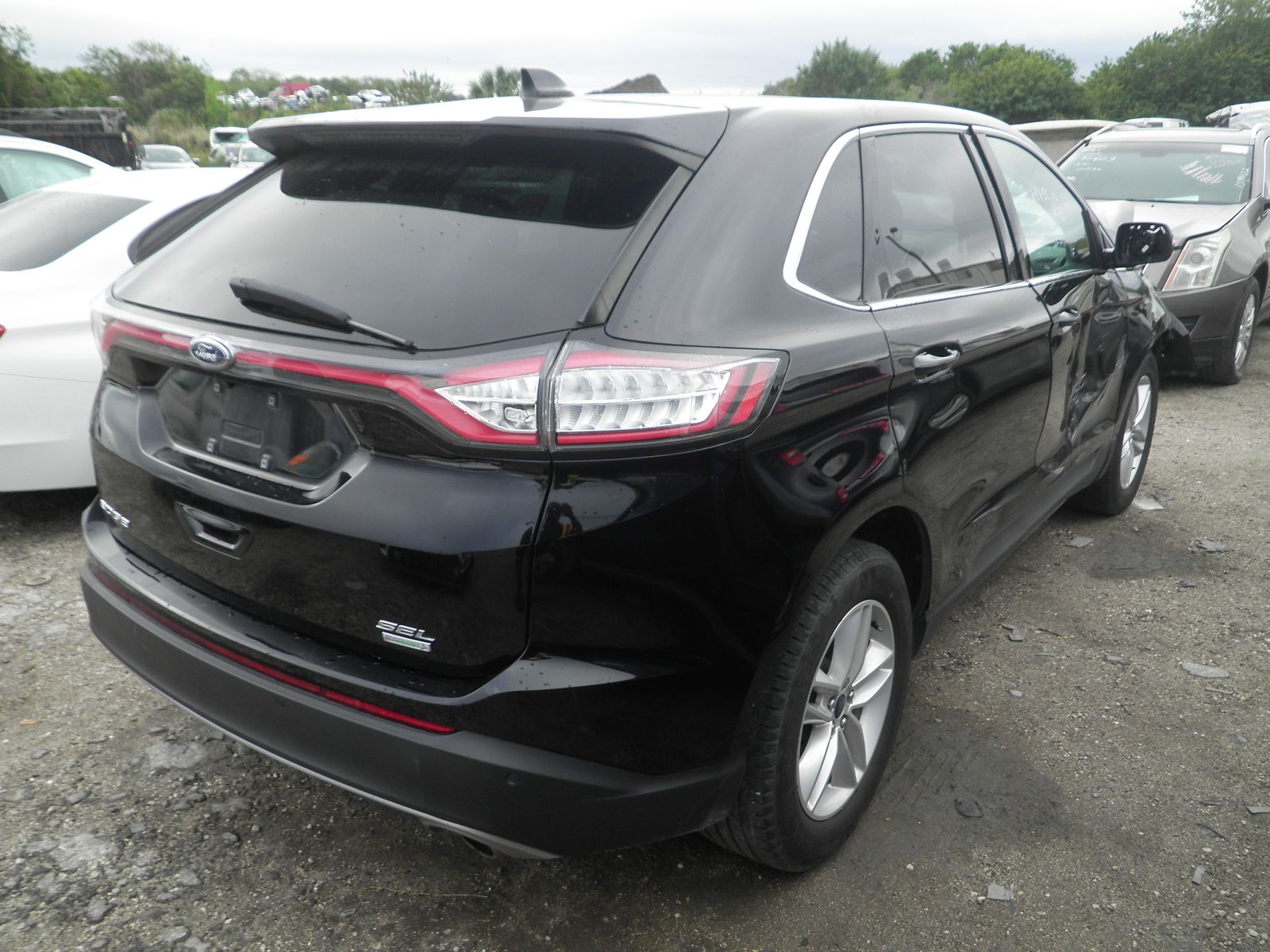 Photo 4 VIN: 2FMPK3J97JBC32811 - FORD EDGE FWD SUV 