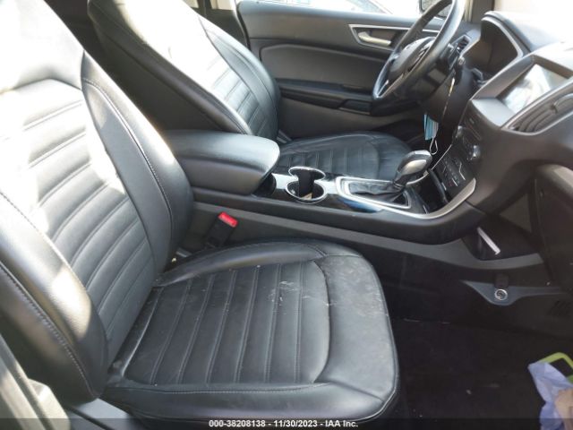 Photo 4 VIN: 2FMPK3J9XJBC32771 - FORD EDGE 