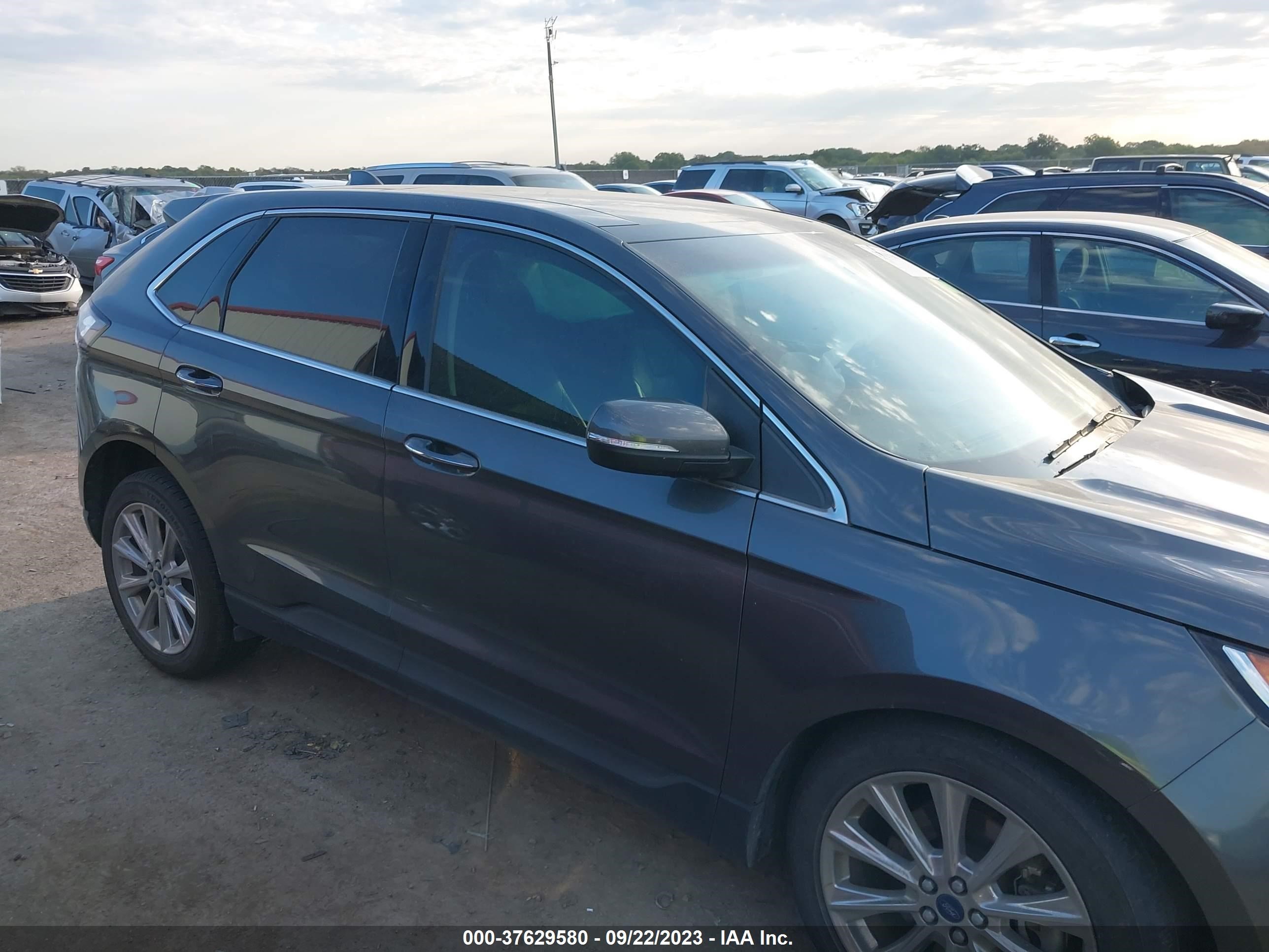 Photo 12 VIN: 2FMPK3K81HBC63729 - FORD EDGE 