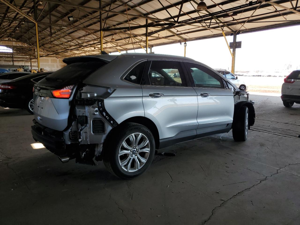 Photo 2 VIN: 2FMPK3K90MBA17015 - FORD EDGE 