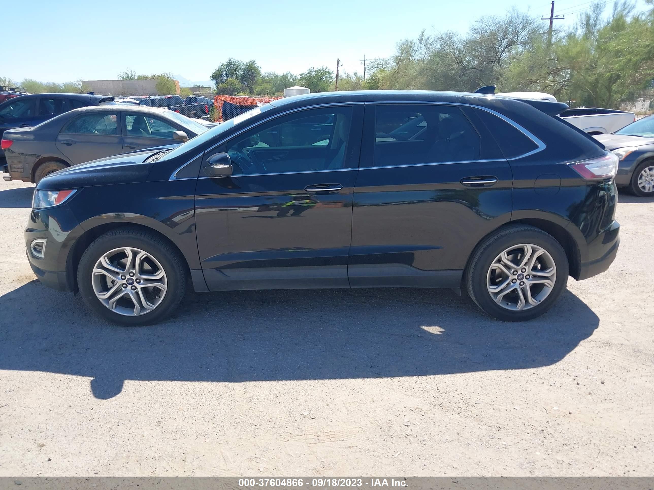 Photo 13 VIN: 2FMPK3K94JBB07795 - FORD EDGE 