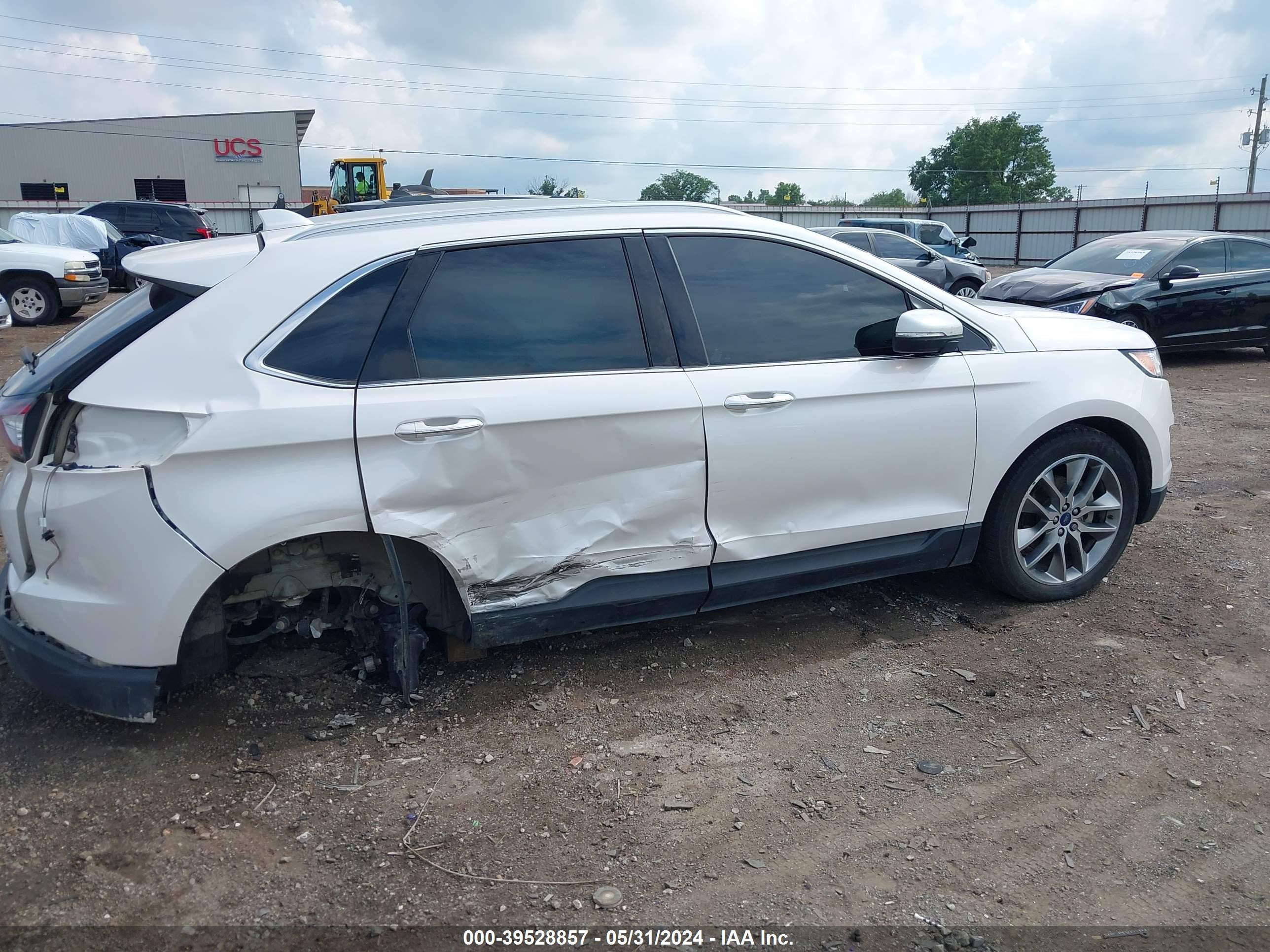 Photo 12 VIN: 2FMPK3K95GBB60188 - FORD EDGE 