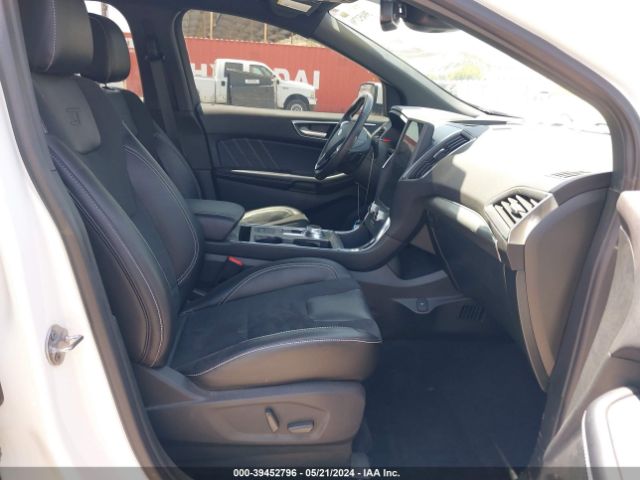 Photo 4 VIN: 2FMPK4AP0PBA31880 - FORD EDGE 