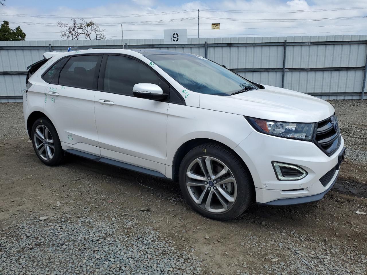 Photo 3 VIN: 2FMPK4AP3JBB53110 - FORD EDGE 