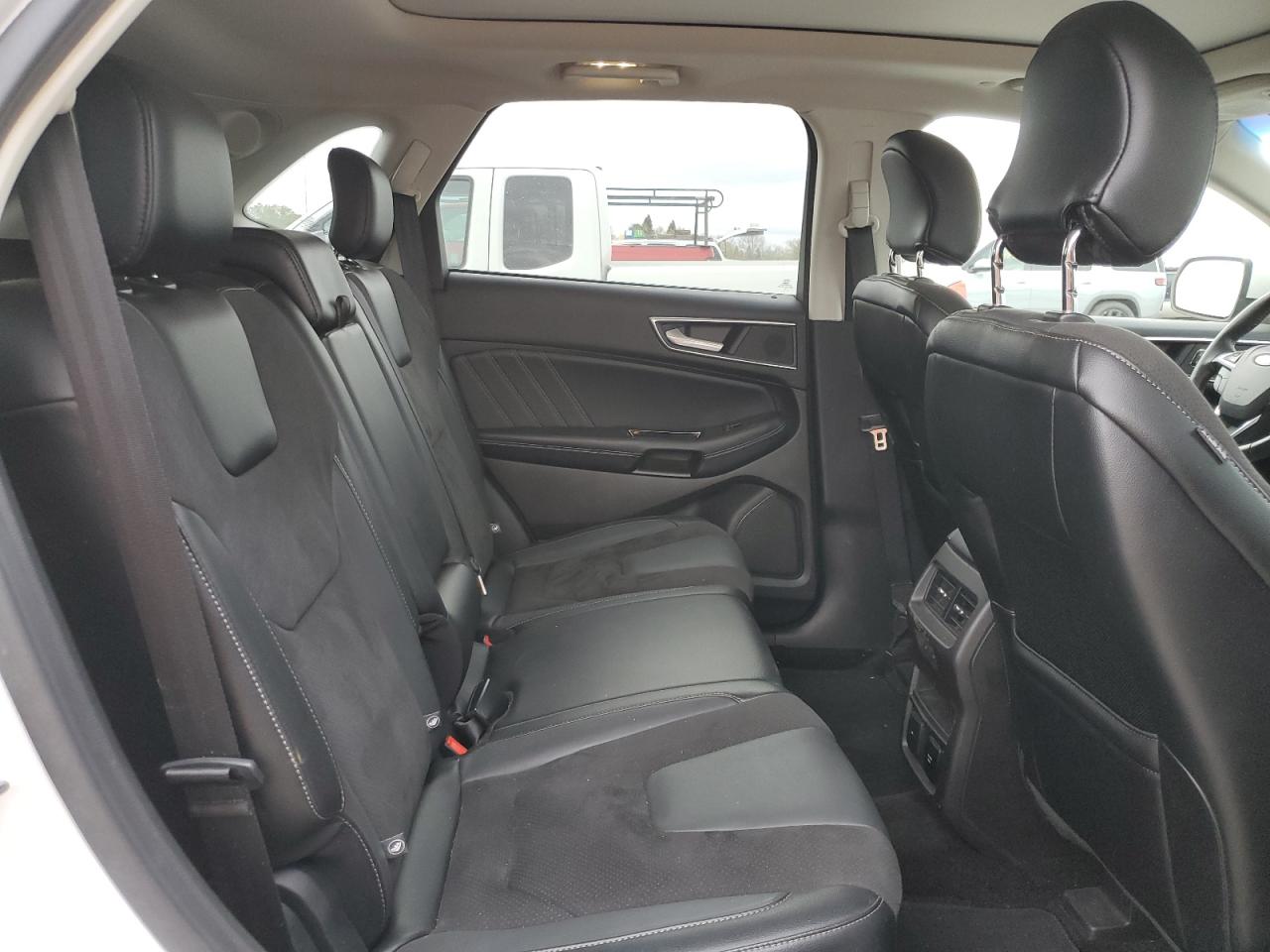 Photo 9 VIN: 2FMPK4AP4HBC16497 - FORD EDGE 