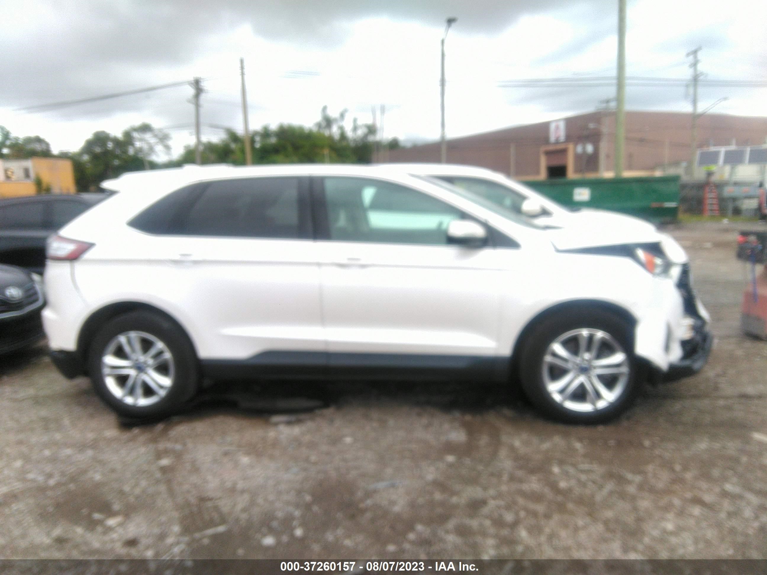 Photo 12 VIN: 2FMPK4J81JBC26161 - FORD EDGE 