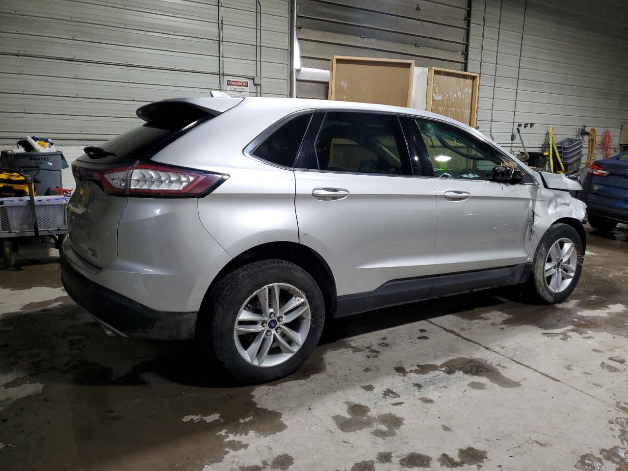 Photo 2 VIN: 2FMPK4J83HBC17049 - FORD EDGE 