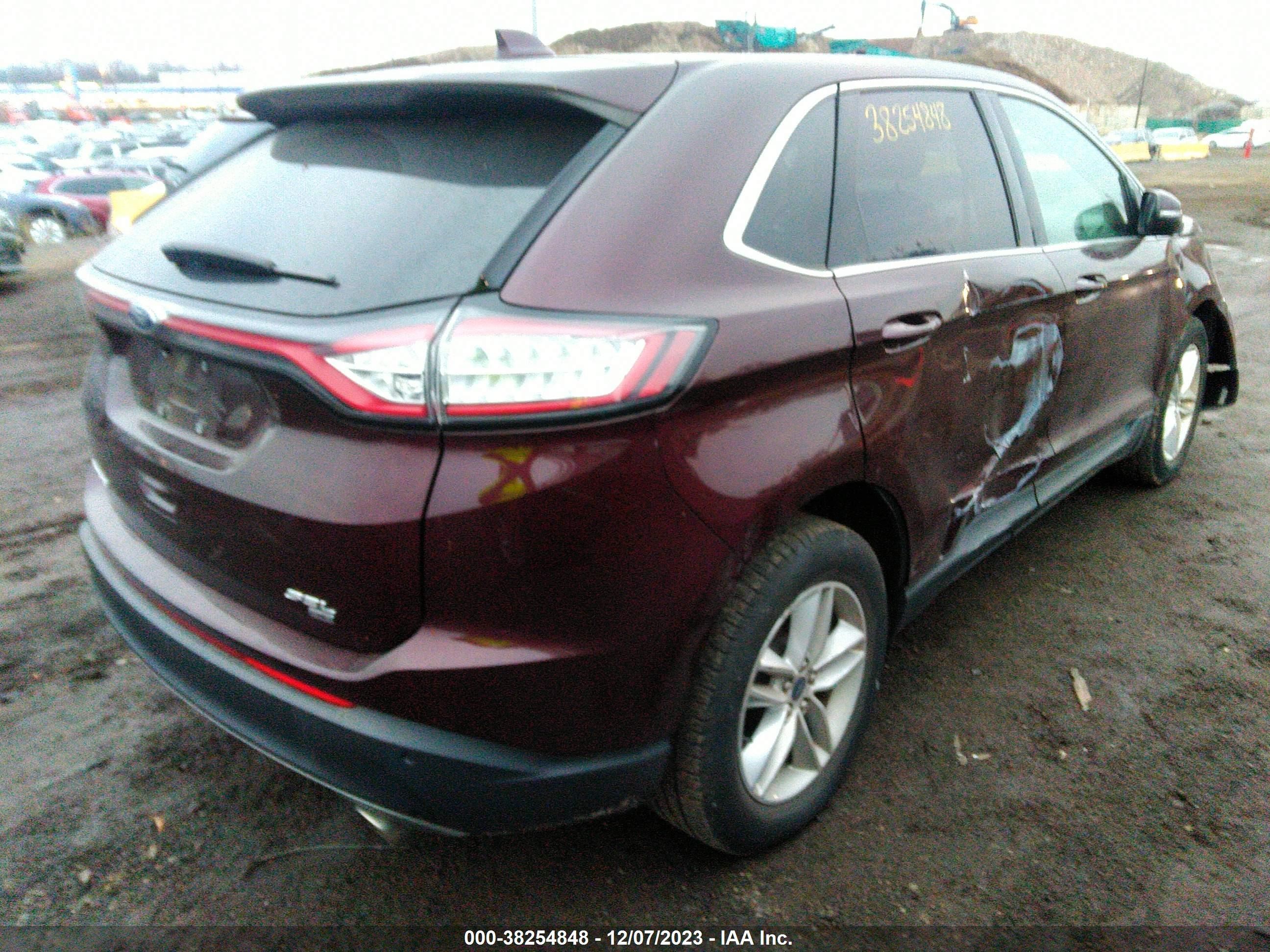 Photo 3 VIN: 2FMPK4J84JBC42144 - FORD EDGE 