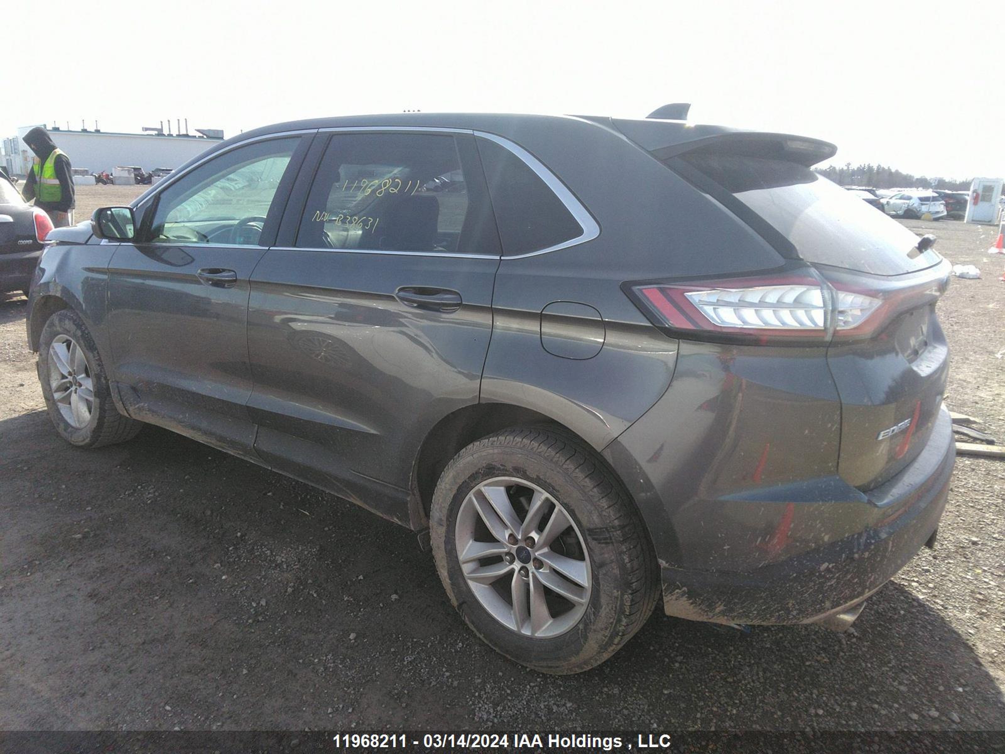 Photo 2 VIN: 2FMPK4J87HBB38631 - FORD EDGE 