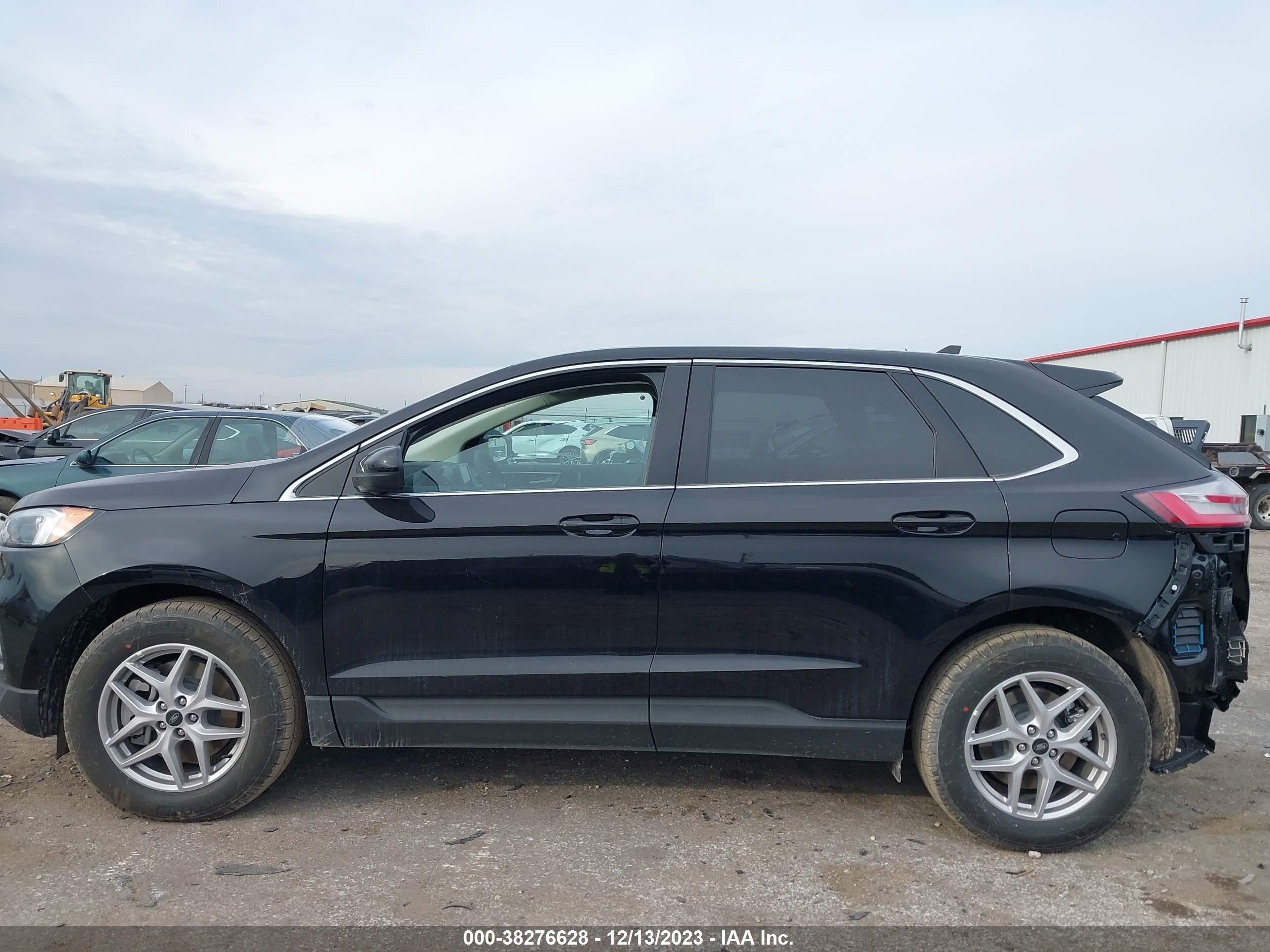 Photo 13 VIN: 2FMPK4J90RBA37280 - FORD EDGE 