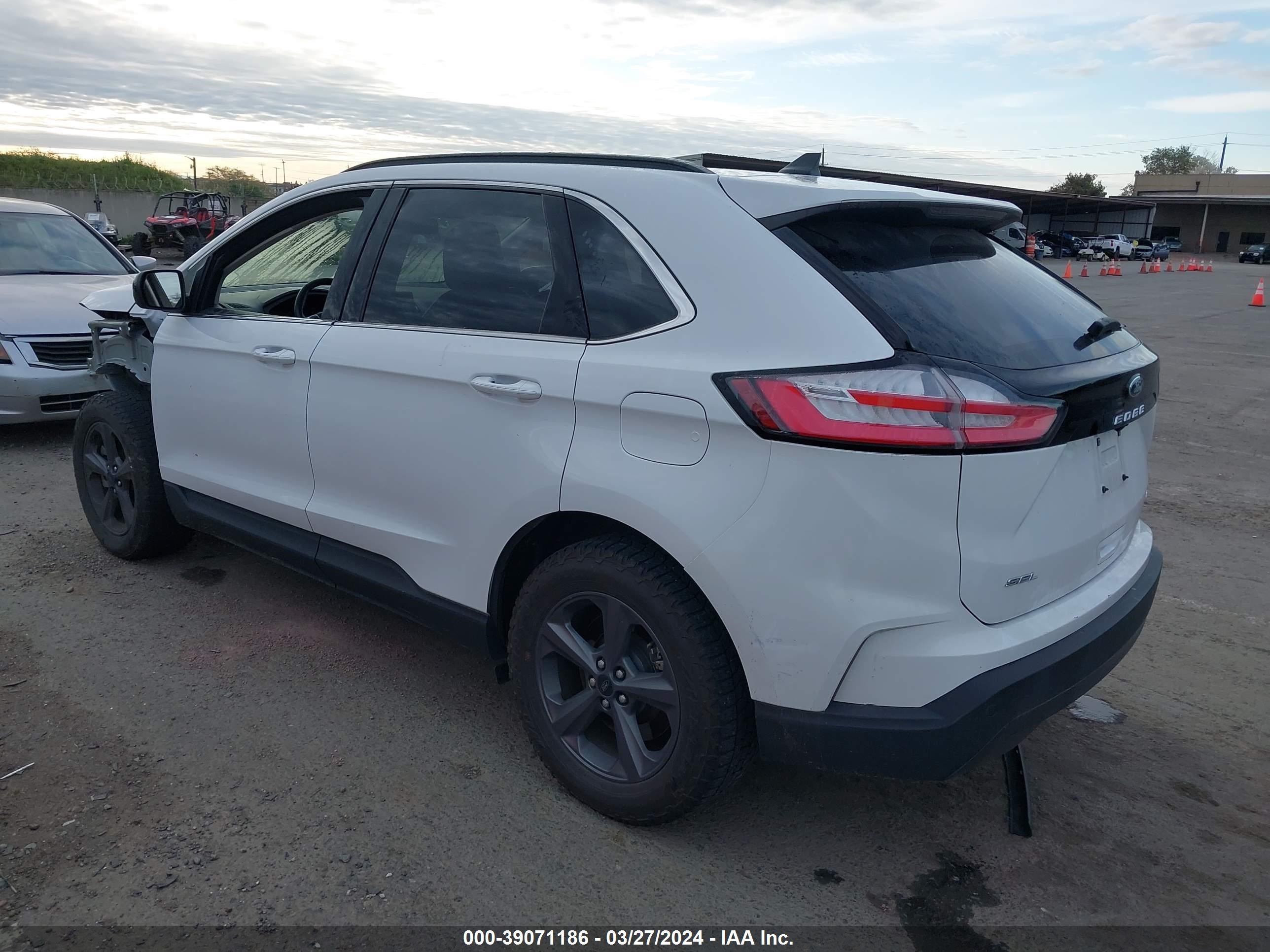 Photo 2 VIN: 2FMPK4J91NBA13497 - FORD EDGE 