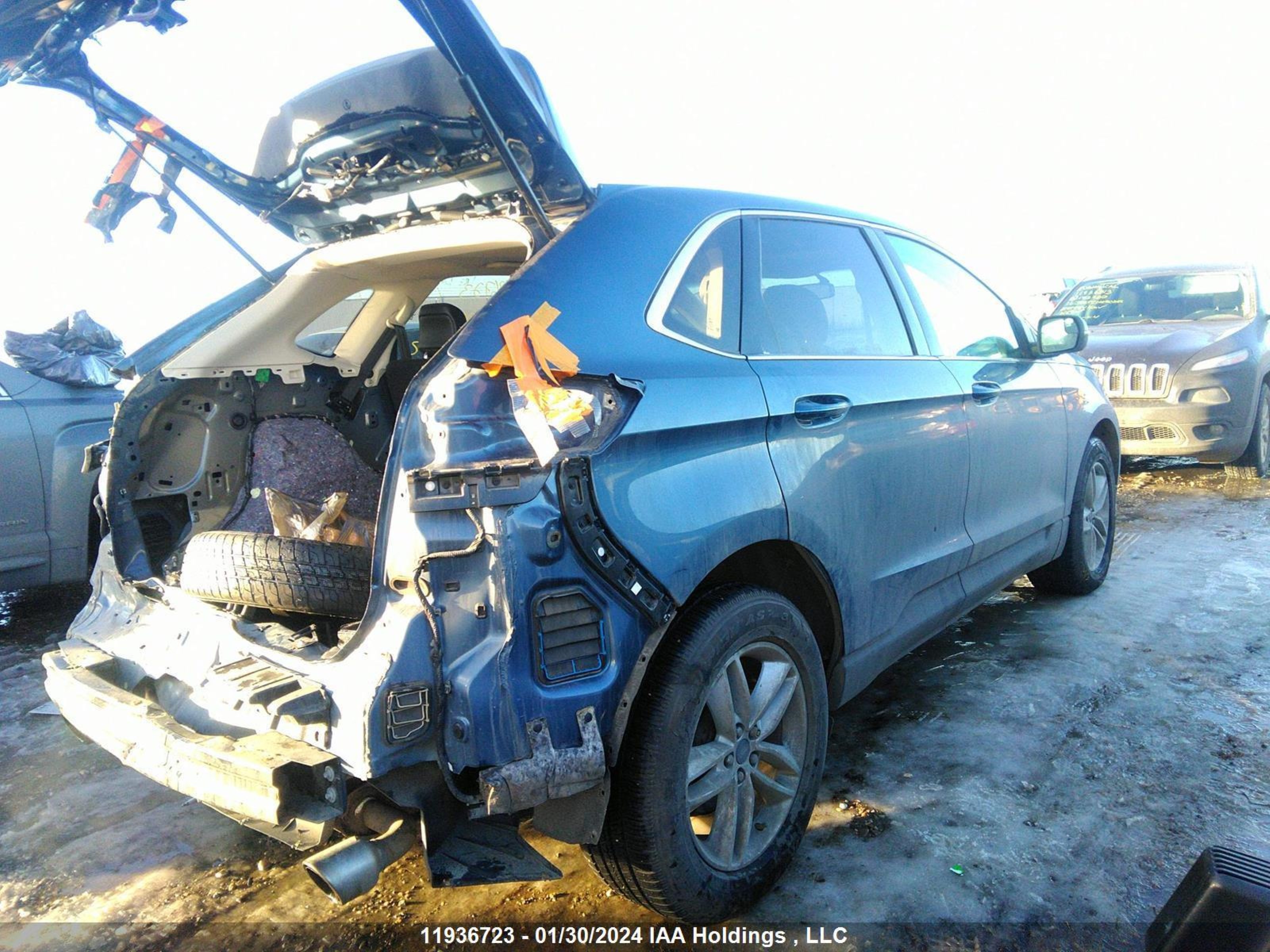 Photo 3 VIN: 2FMPK4J93JBC56559 - FORD EDGE 