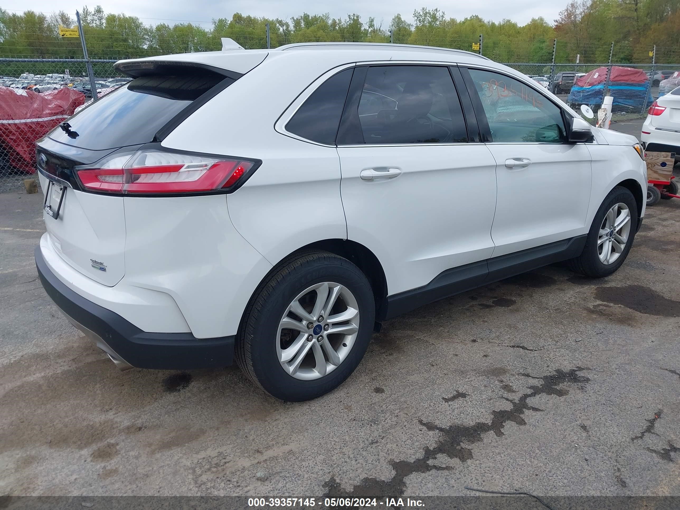 Photo 3 VIN: 2FMPK4J94KBC31087 - FORD EDGE 