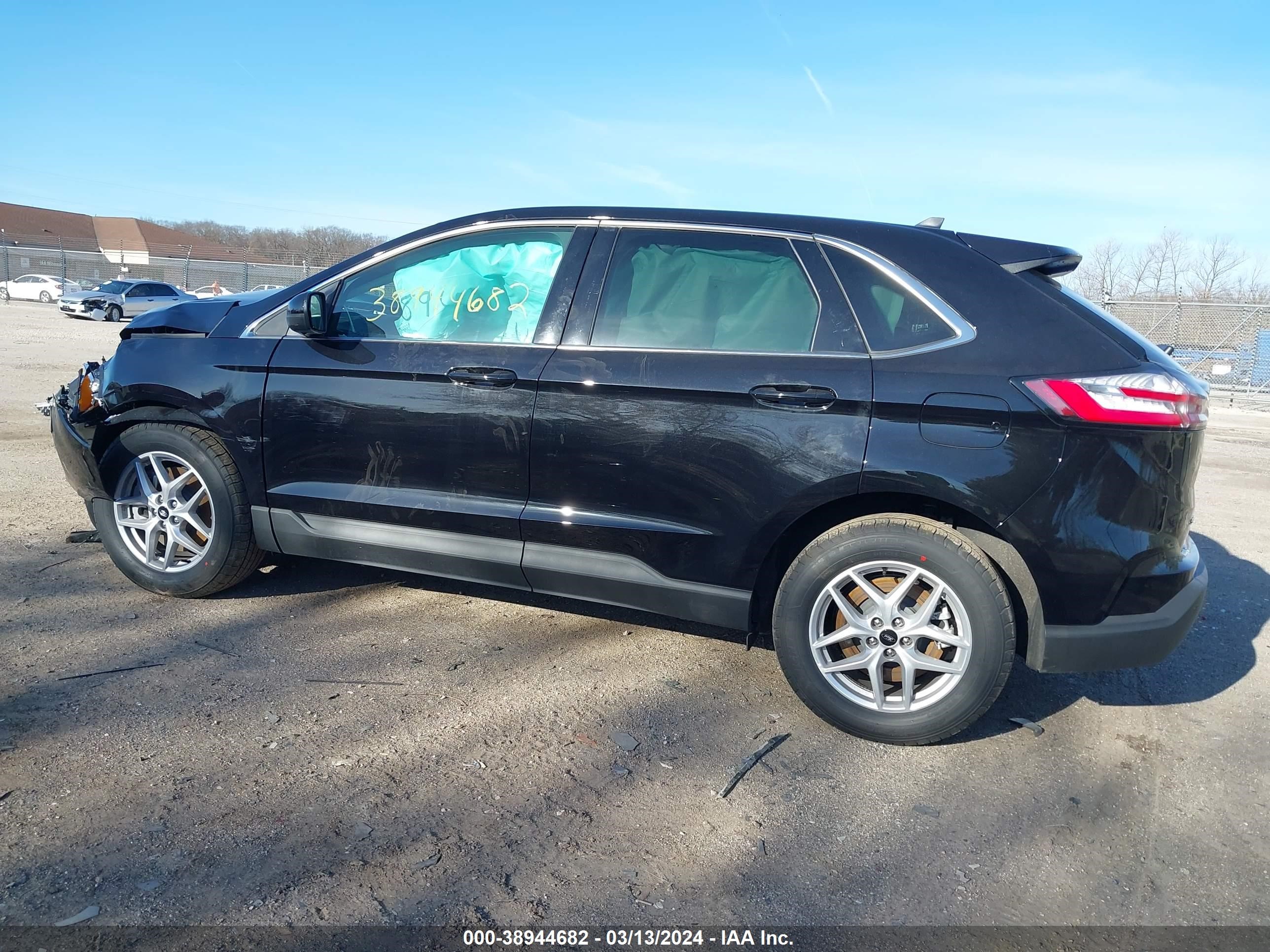 Photo 13 VIN: 2FMPK4J94RBA41056 - FORD EDGE 