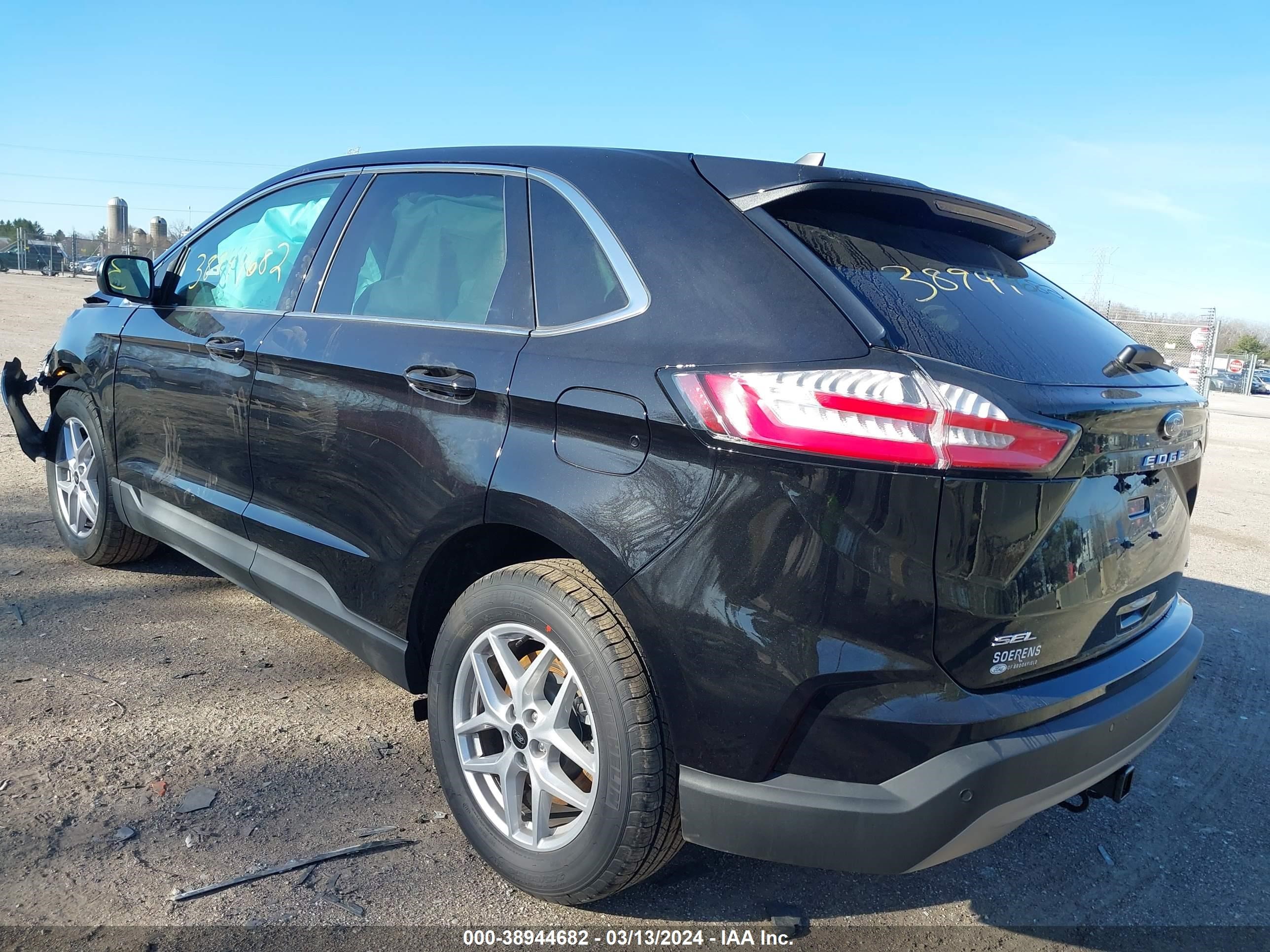 Photo 2 VIN: 2FMPK4J94RBA41056 - FORD EDGE 