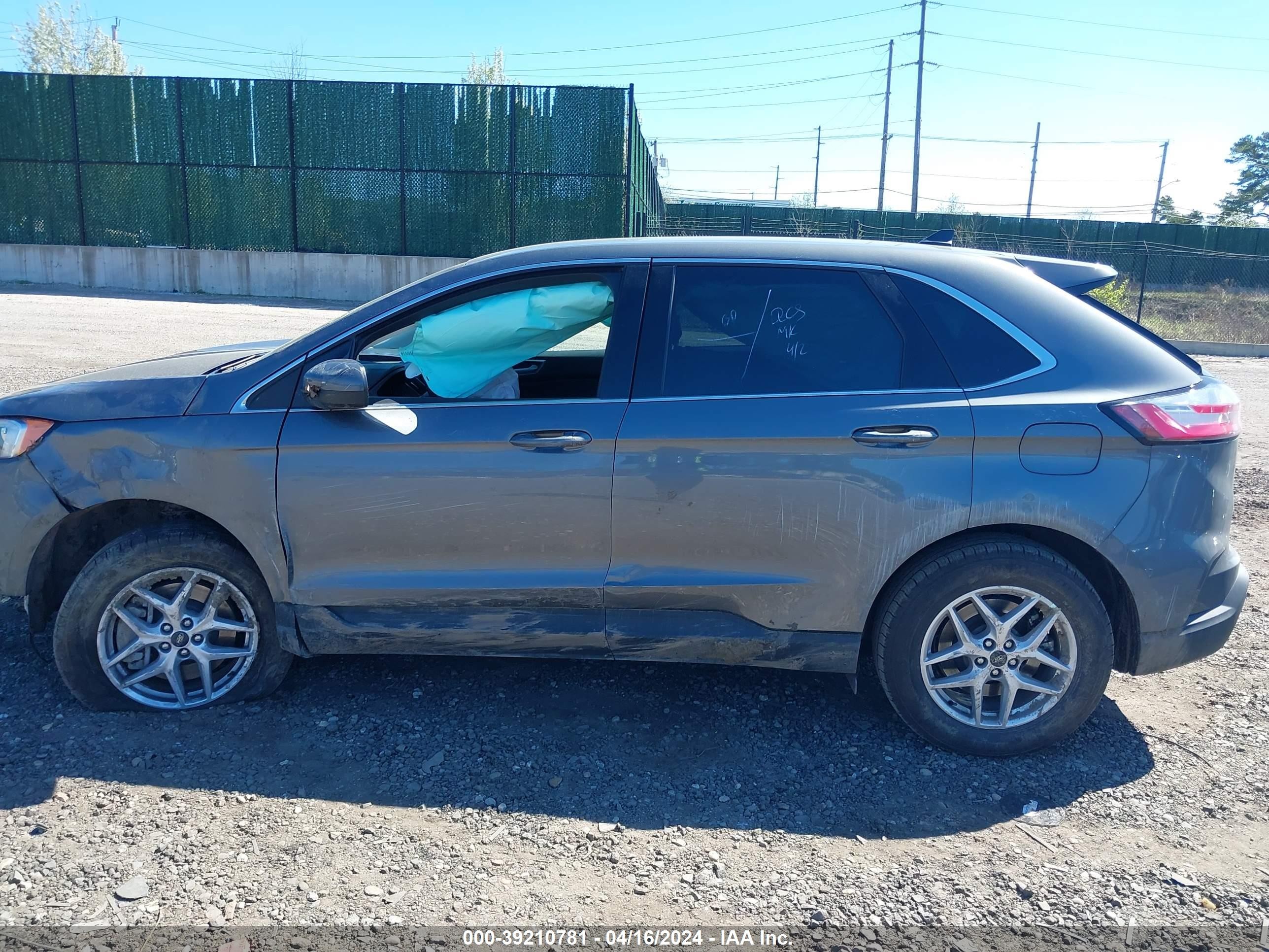 Photo 13 VIN: 2FMPK4J95RBA70260 - FORD EDGE 