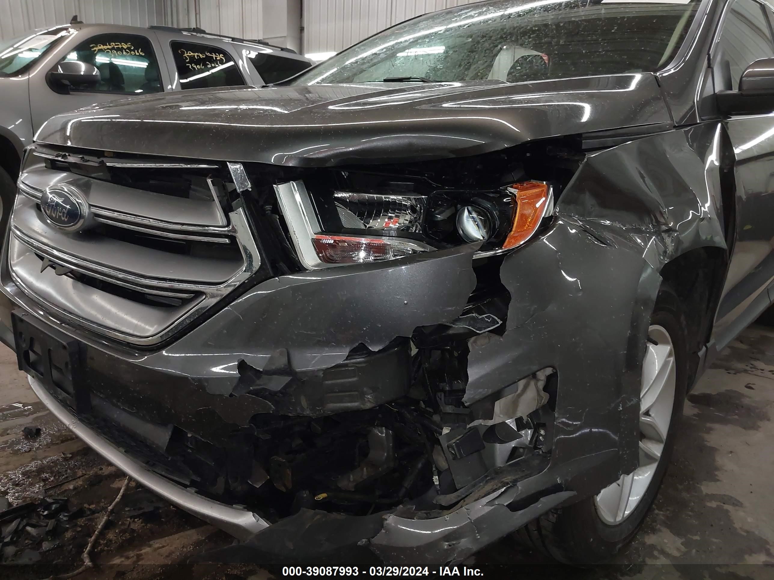 Photo 5 VIN: 2FMPK4J9XHBB61863 - FORD EDGE 