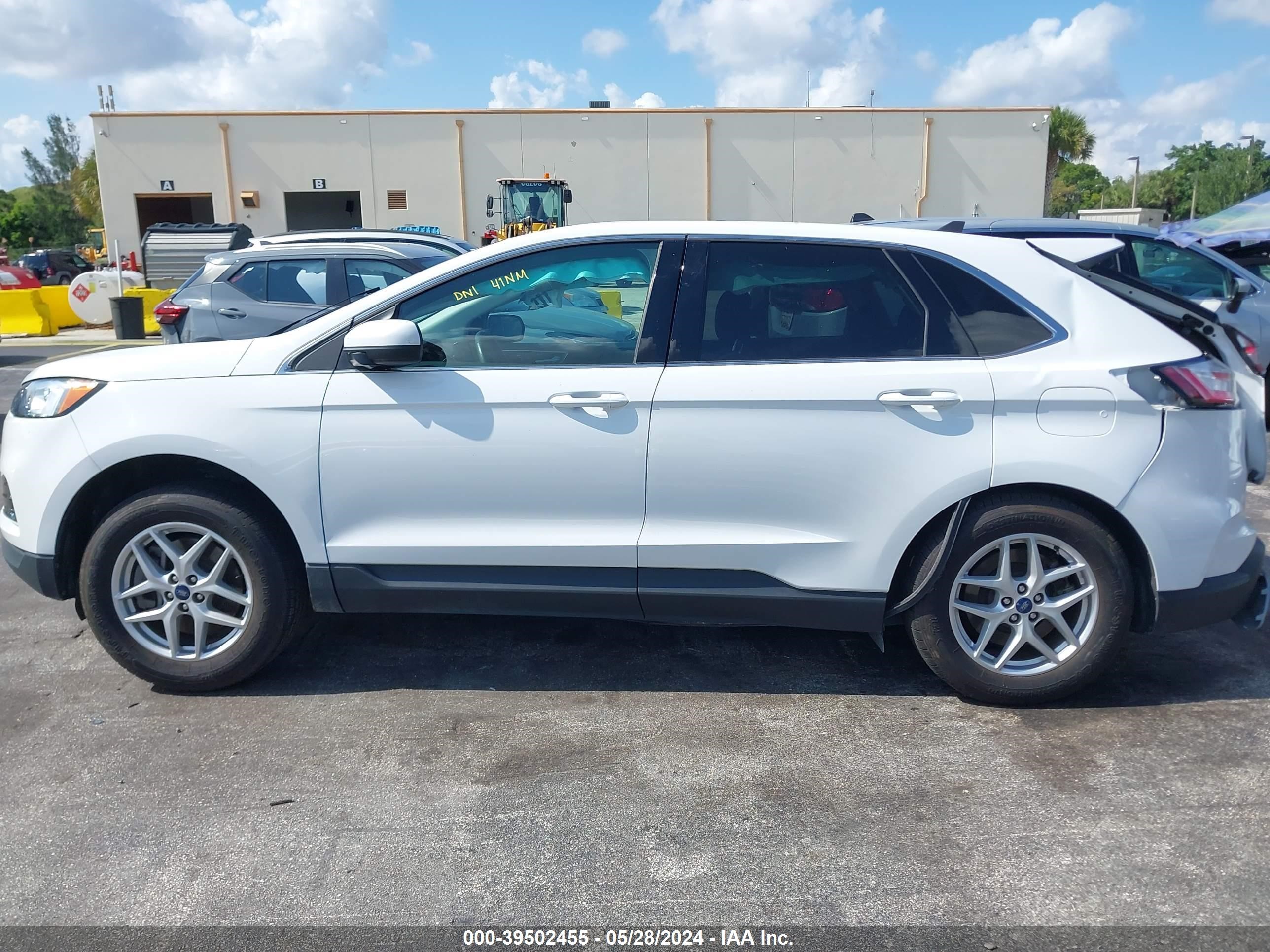 Photo 13 VIN: 2FMPK4J9XNBA34414 - FORD EDGE 