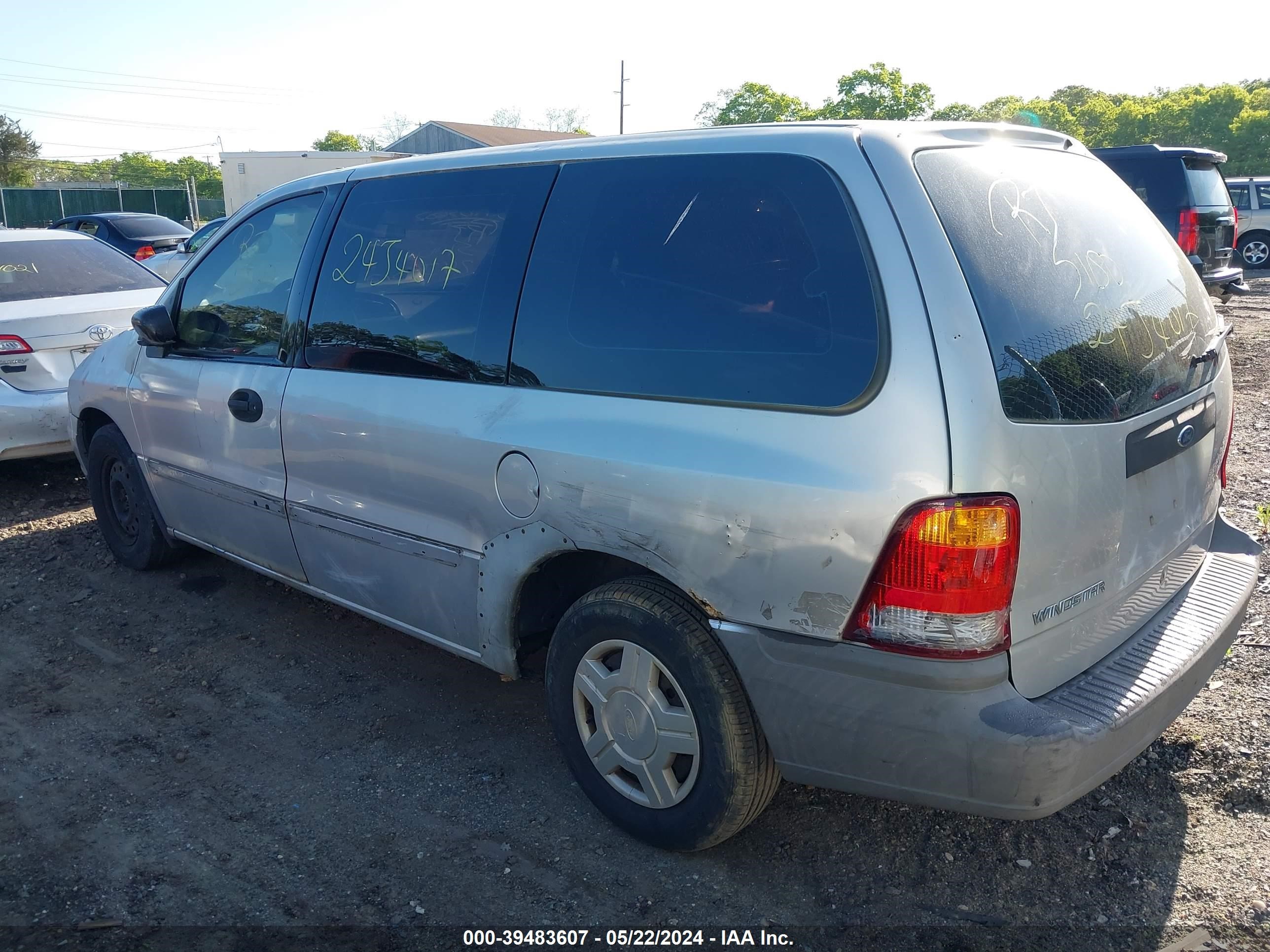 Photo 2 VIN: 2FMZA50443BB54097 - FORD WINDSTAR 