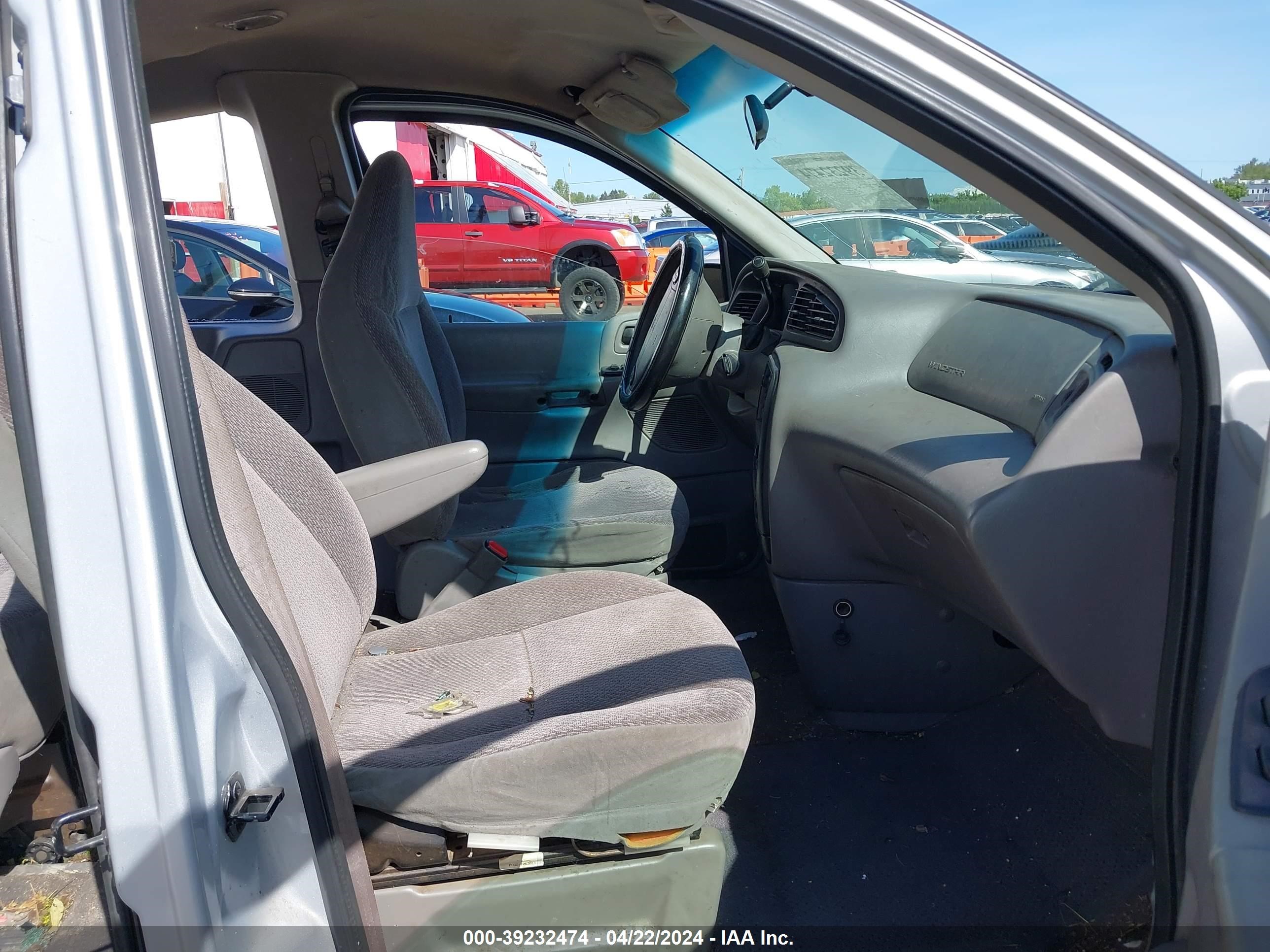 Photo 4 VIN: 2FMZA5049YBB89676 - FORD WINDSTAR 