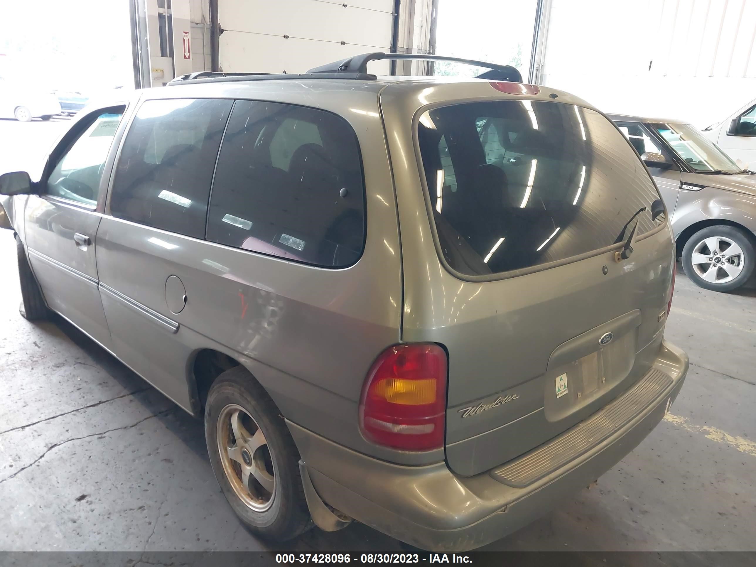 Photo 2 VIN: 2FMZA5141WBE47152 - FORD WINDSTAR 