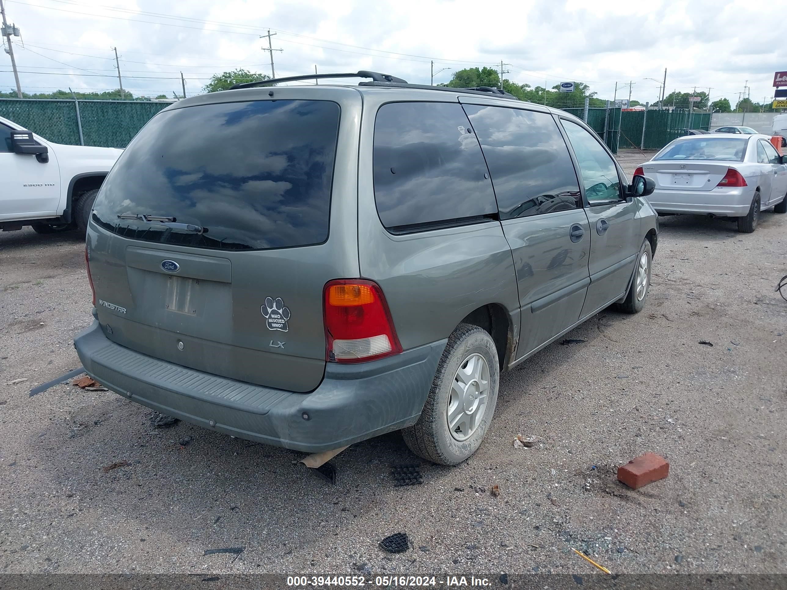 Photo 3 VIN: 2FMZA5142XBC26399 - FORD WINDSTAR 