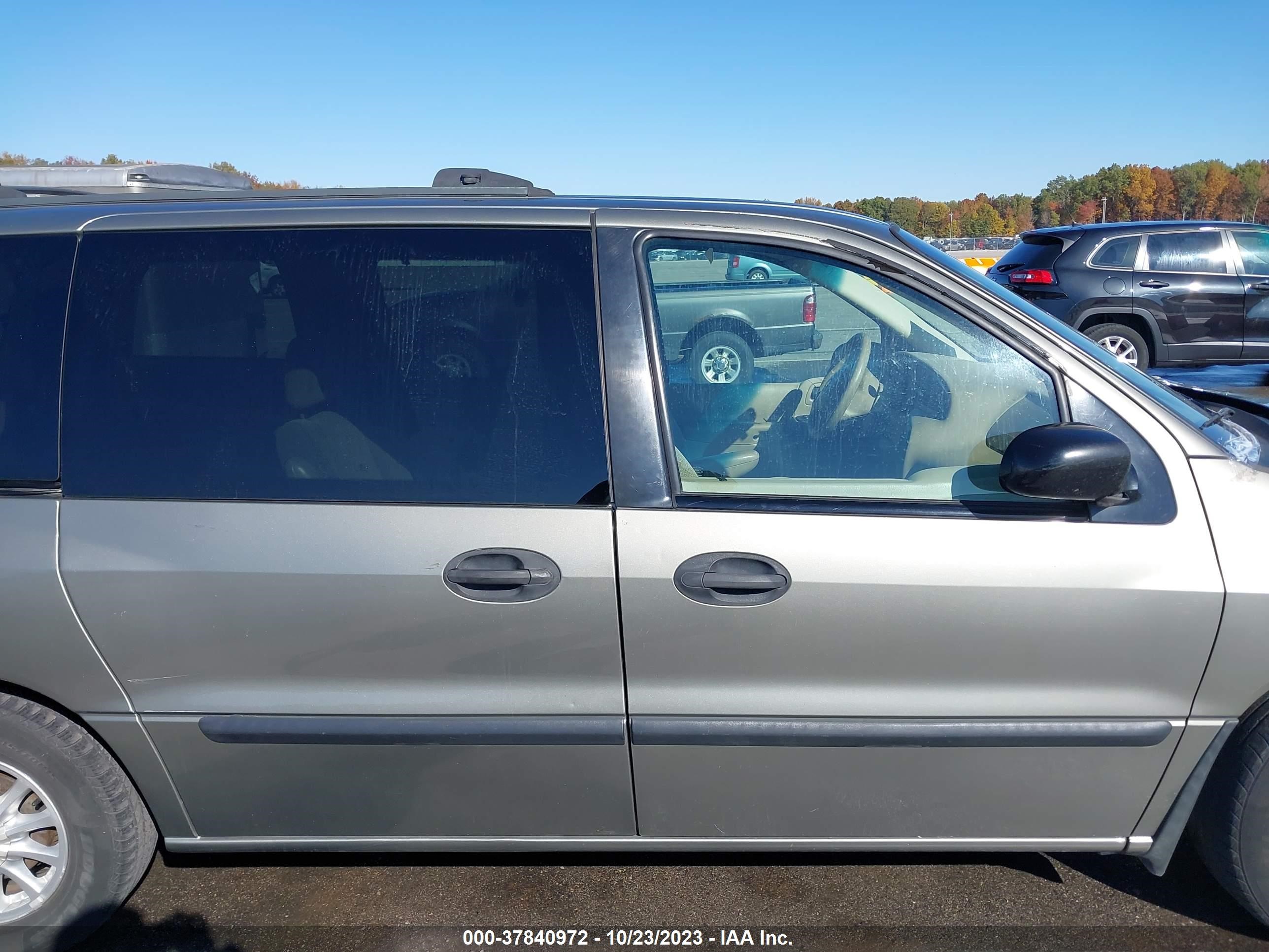 Photo 12 VIN: 2FMZA51482BA40987 - FORD WINDSTAR 