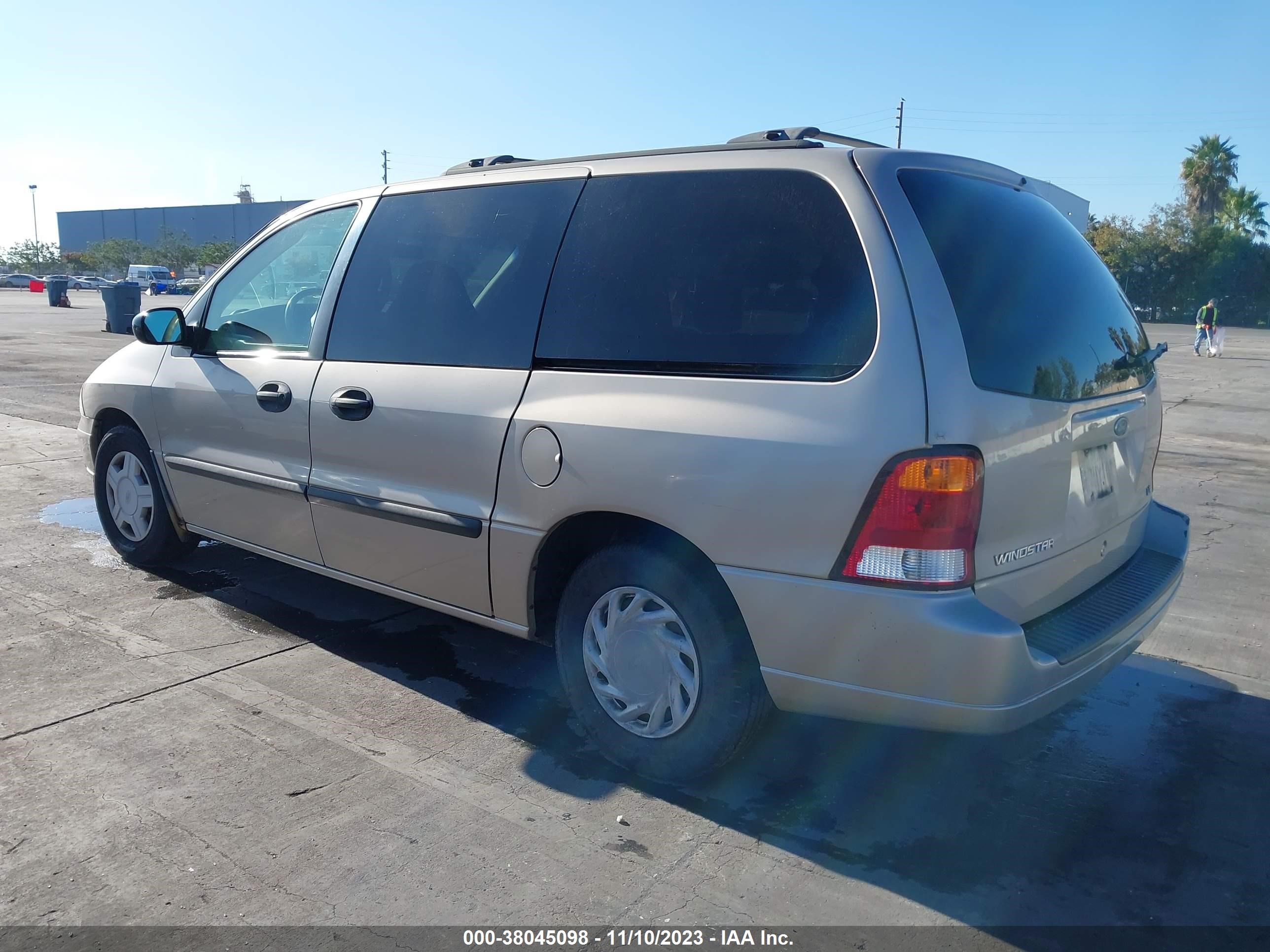 Photo 2 VIN: 2FMZA51493BA77886 - FORD WINDSTAR 