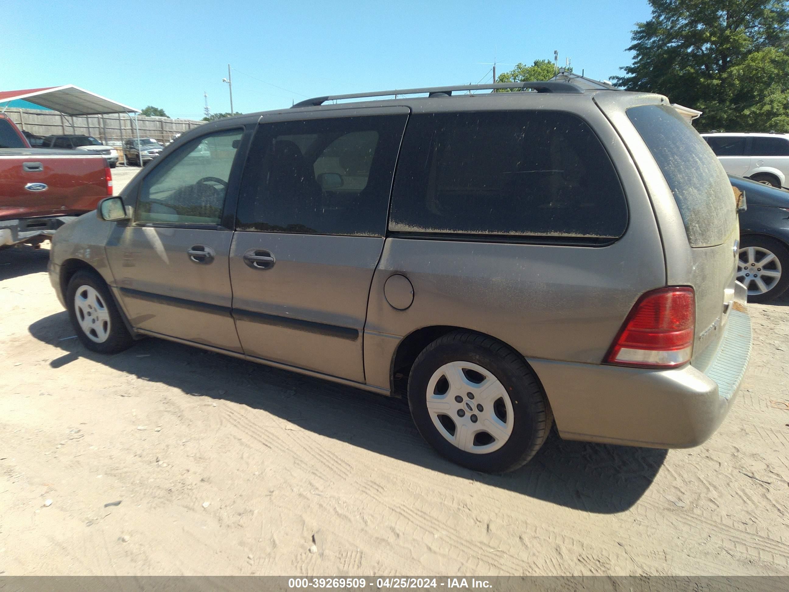 Photo 2 VIN: 2FMZA51615BA44661 - FORD FREESTAR 