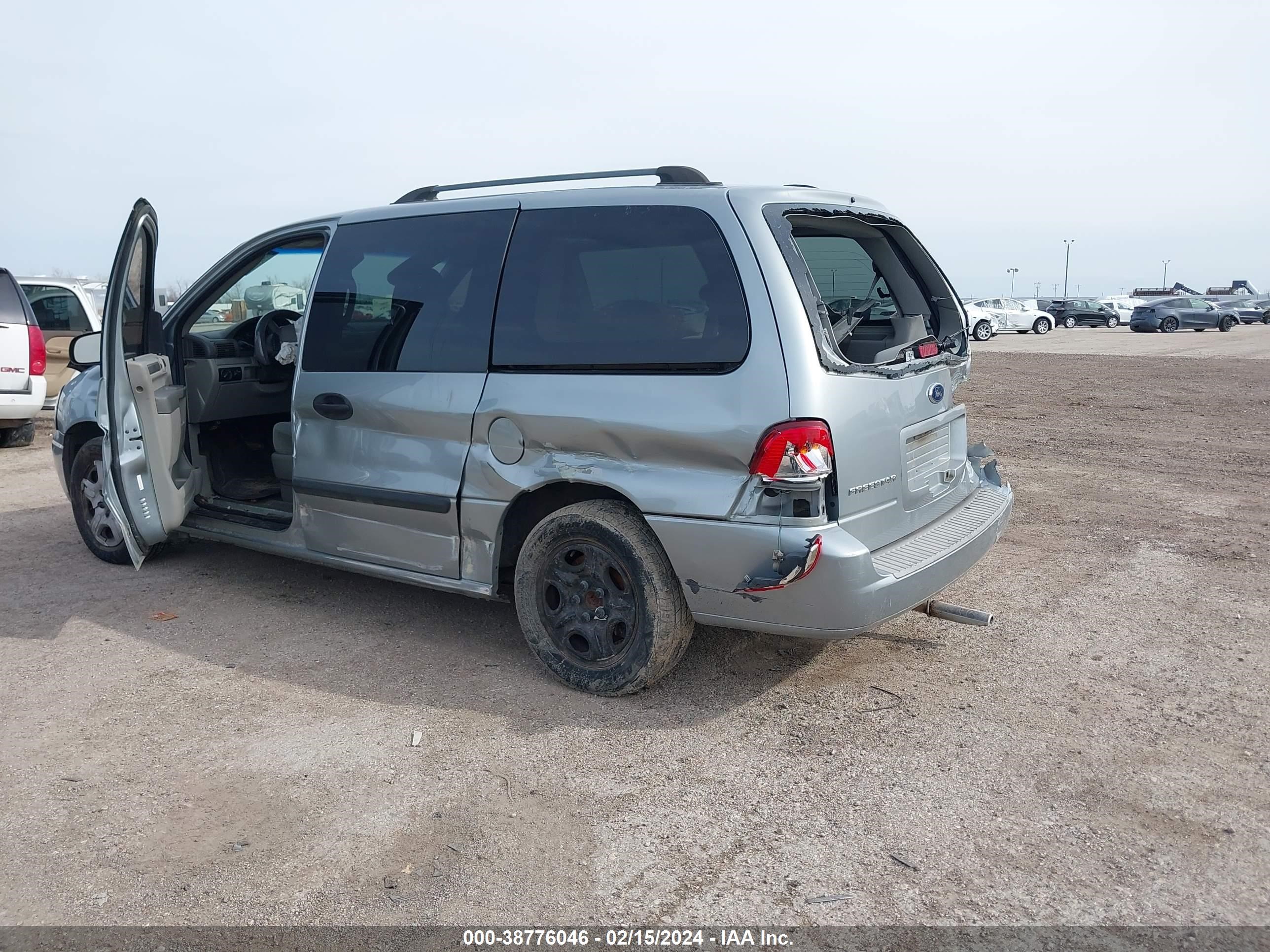 Photo 2 VIN: 2FMZA51627BA03006 - FORD FREESTAR 