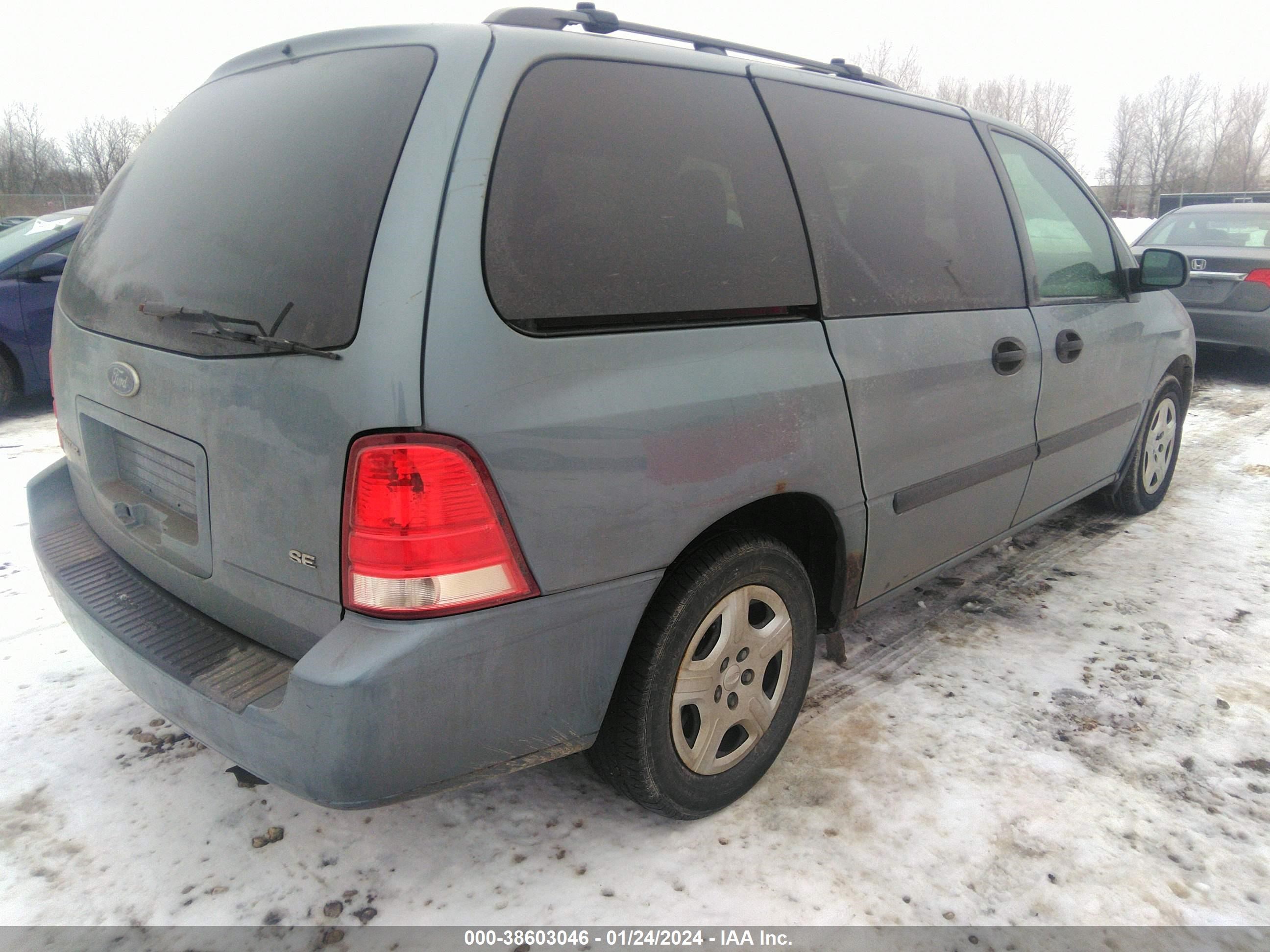 Photo 3 VIN: 2FMZA51655BA79915 - FORD FREESTAR 