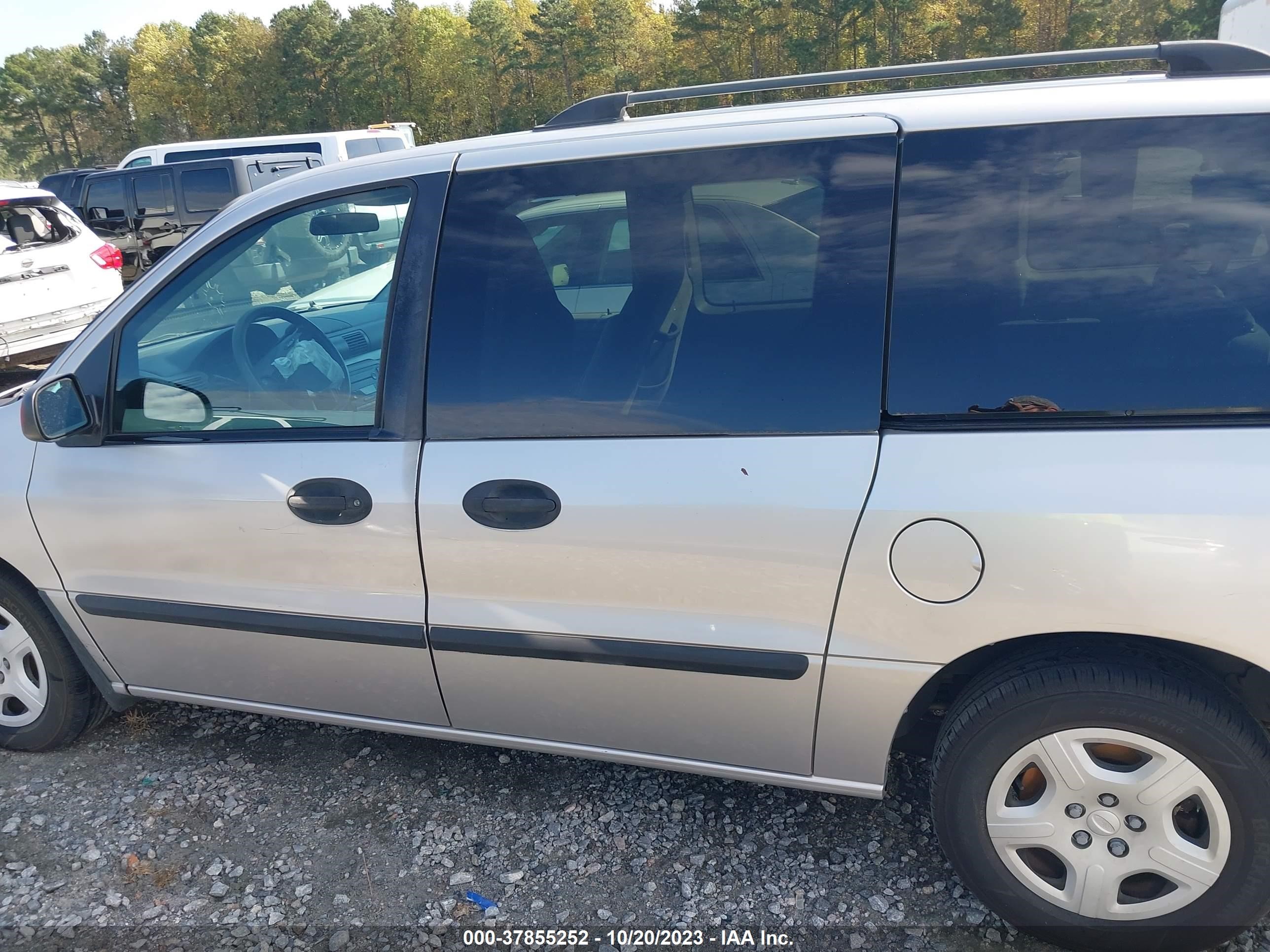 Photo 13 VIN: 2FMZA51686BA02165 - FORD FREESTAR 