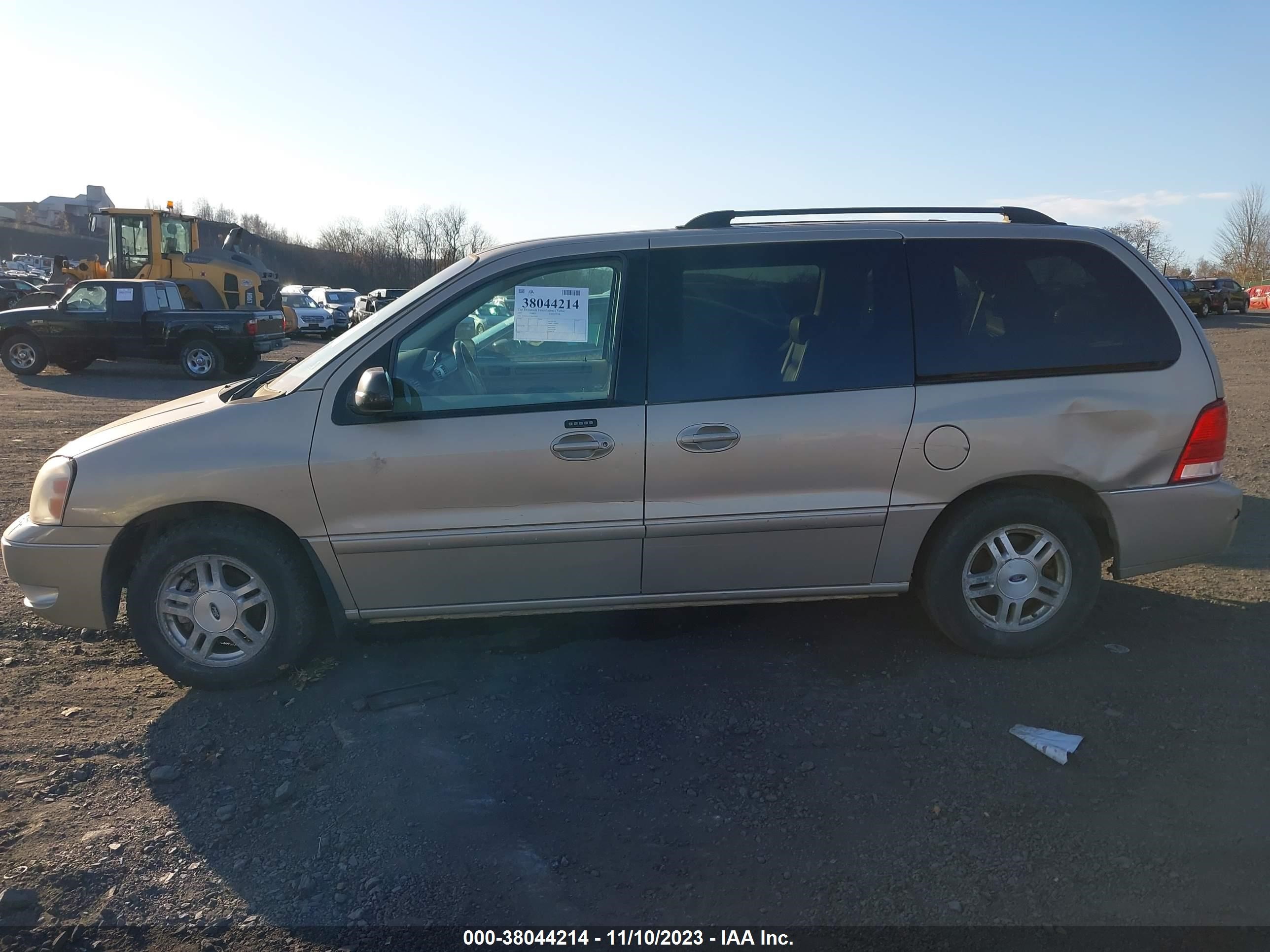 Photo 5 VIN: 2FMZA52227BA07410 - FORD FREESTAR 