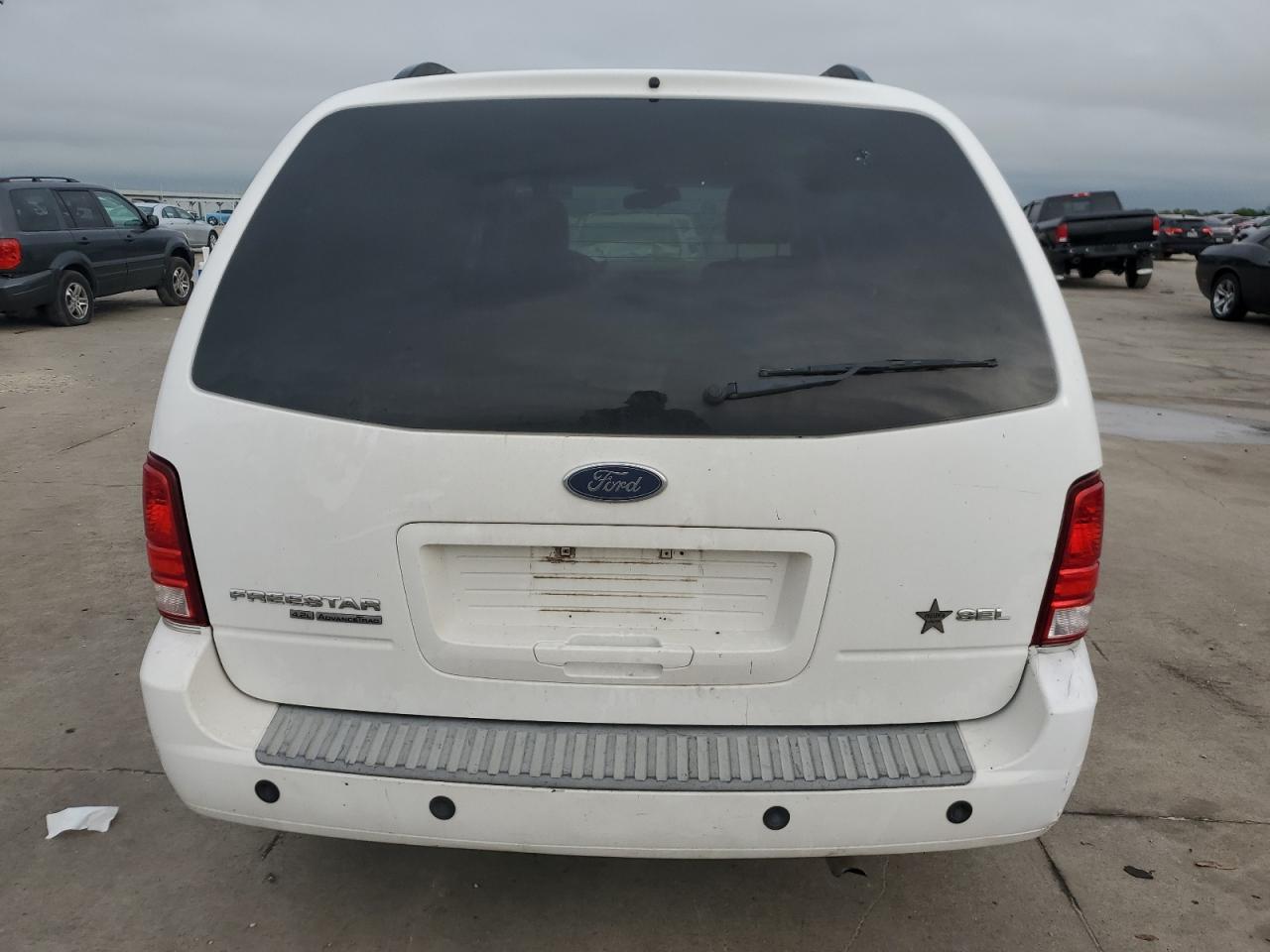 Photo 5 VIN: 2FMZA52244BA02950 - FORD FREESTAR 