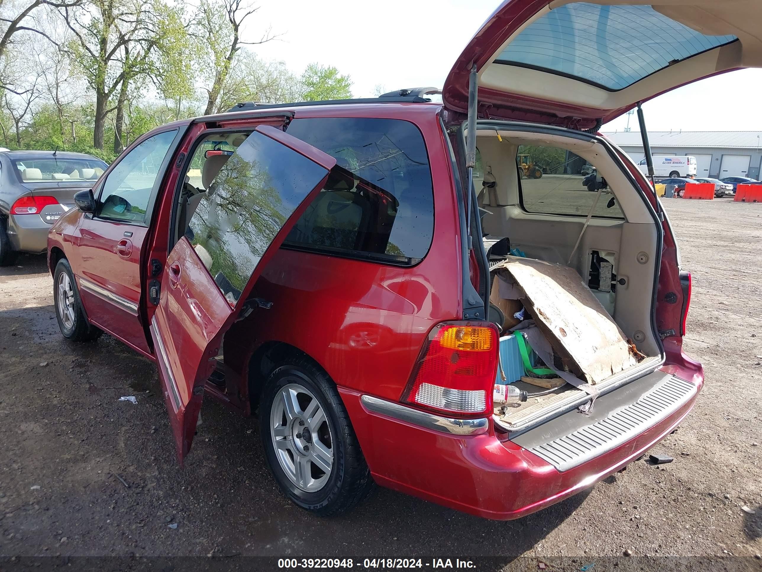 Photo 2 VIN: 2FMZA52473BA19354 - FORD WINDSTAR 