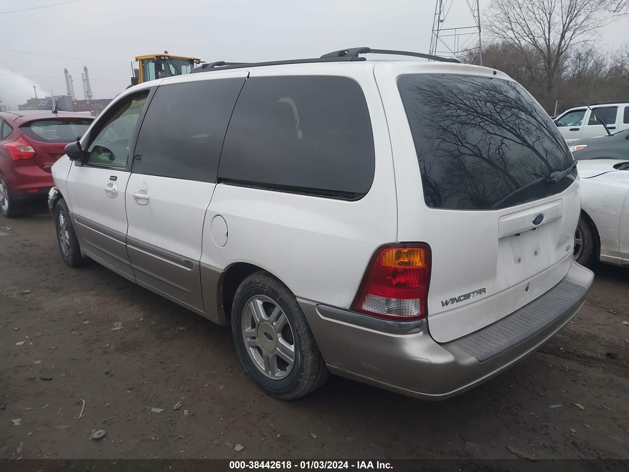 Photo 2 VIN: 2FMZA53403BB55212 - FORD WINDSTAR 