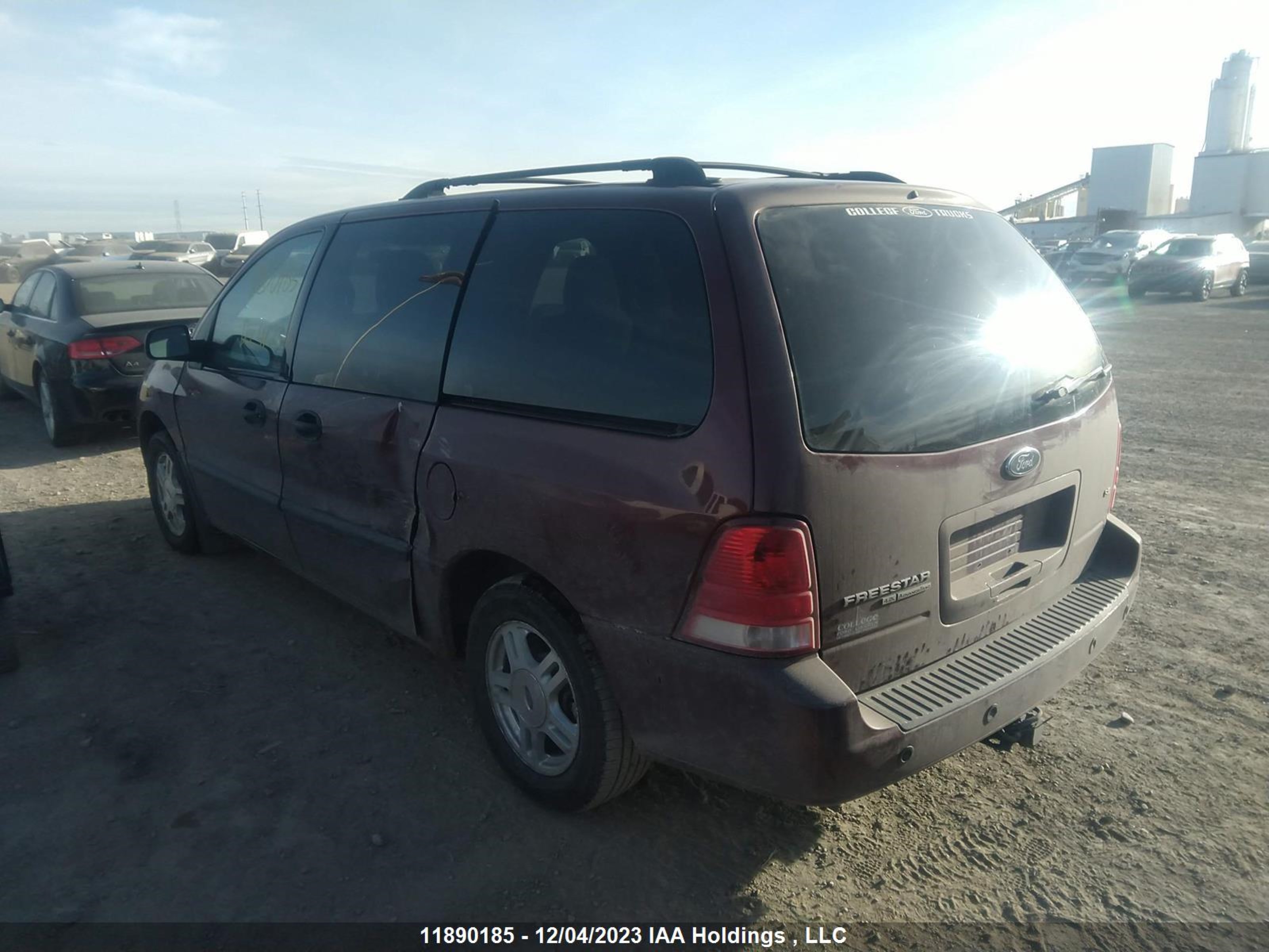 Photo 2 VIN: 2FMZA55287BA27687 - FORD FREESTAR 