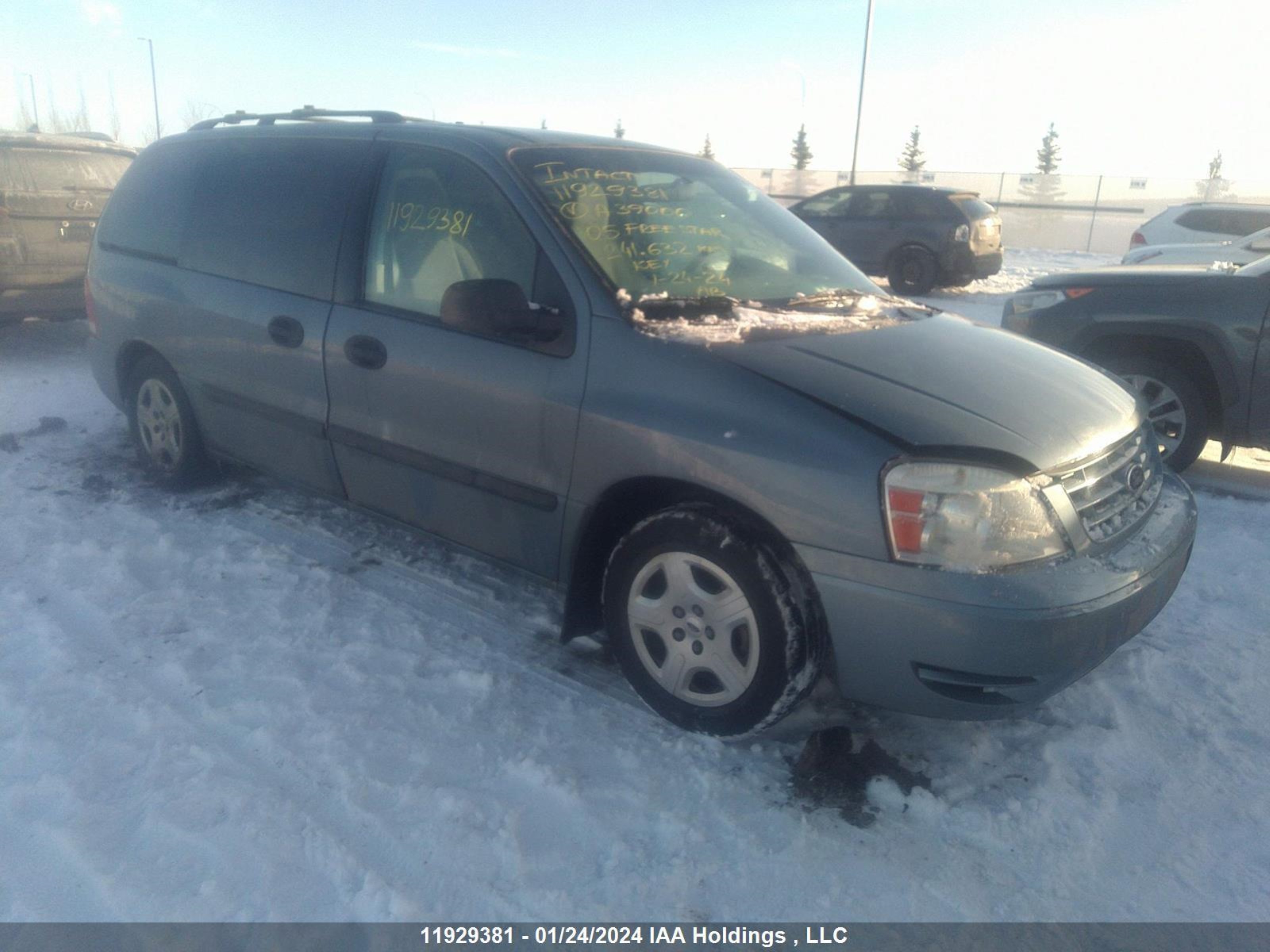 Photo 0 VIN: 2FMZA552X5BA39000 - FORD FREESTAR 