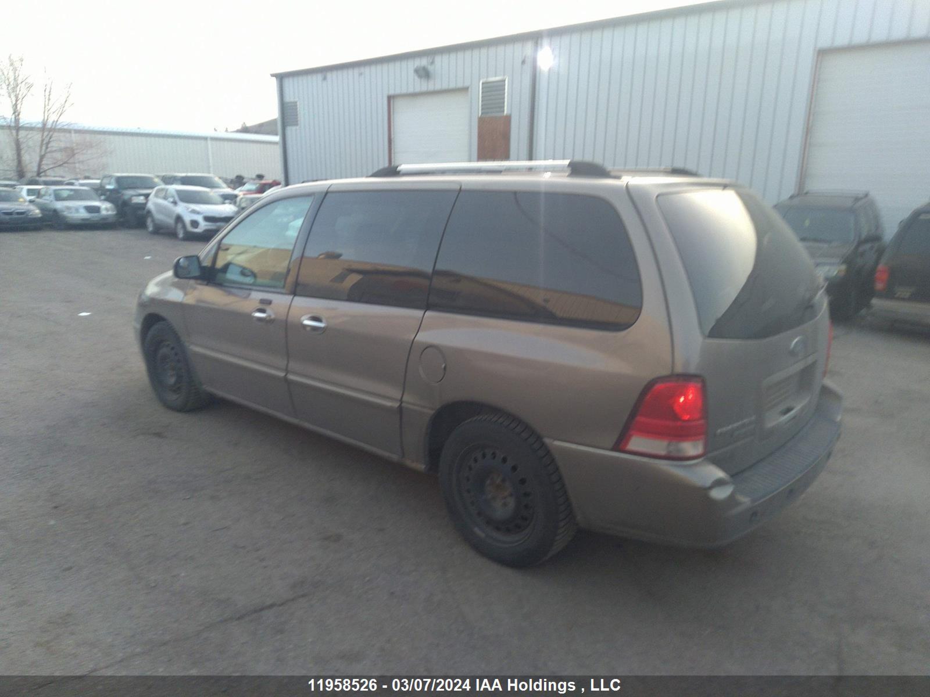 Photo 2 VIN: 2FMZA562X6BA58632 - FORD FREESTAR 