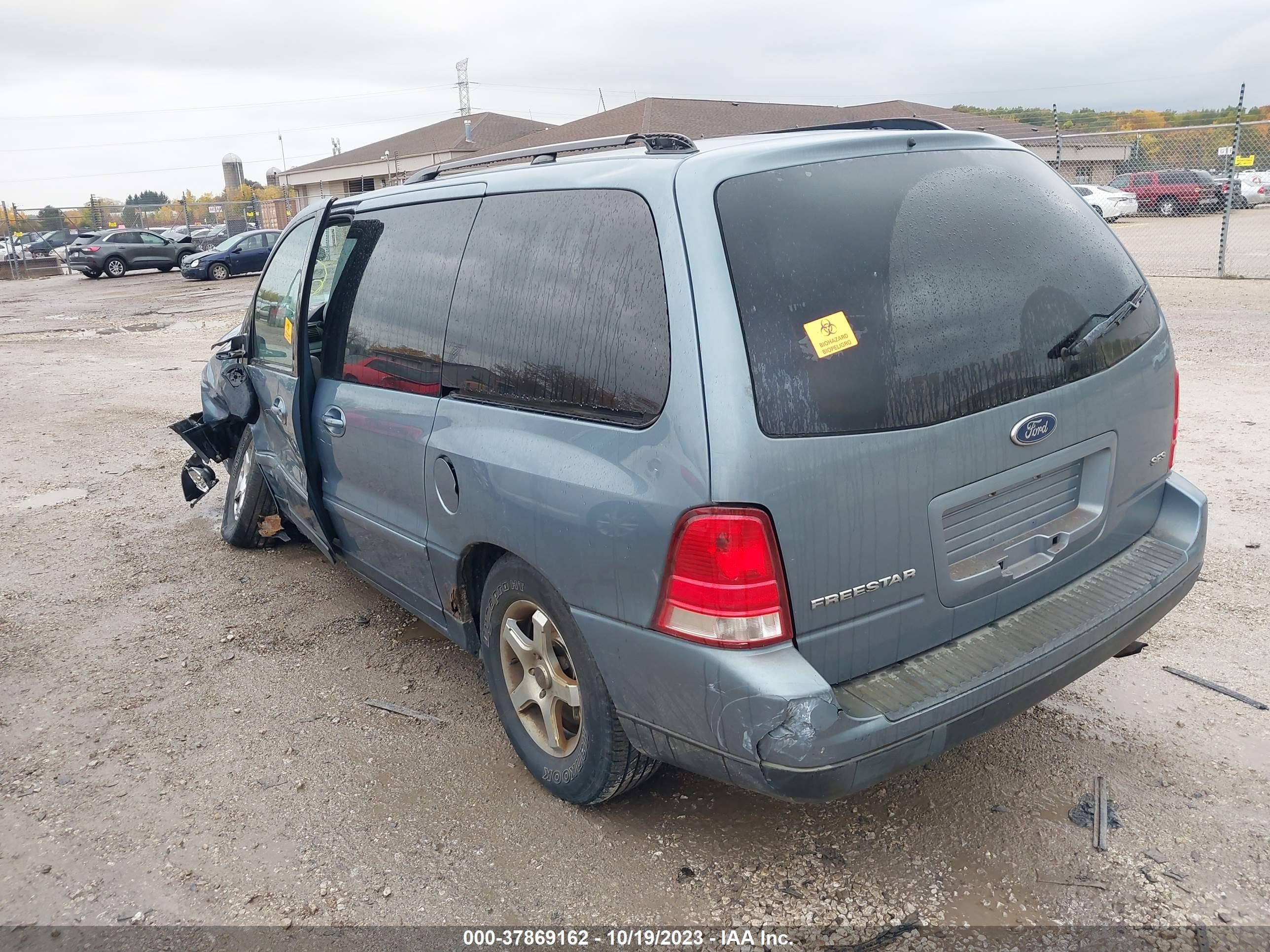 Photo 2 VIN: 2FMZA57664BA89035 - FORD FREESTAR 